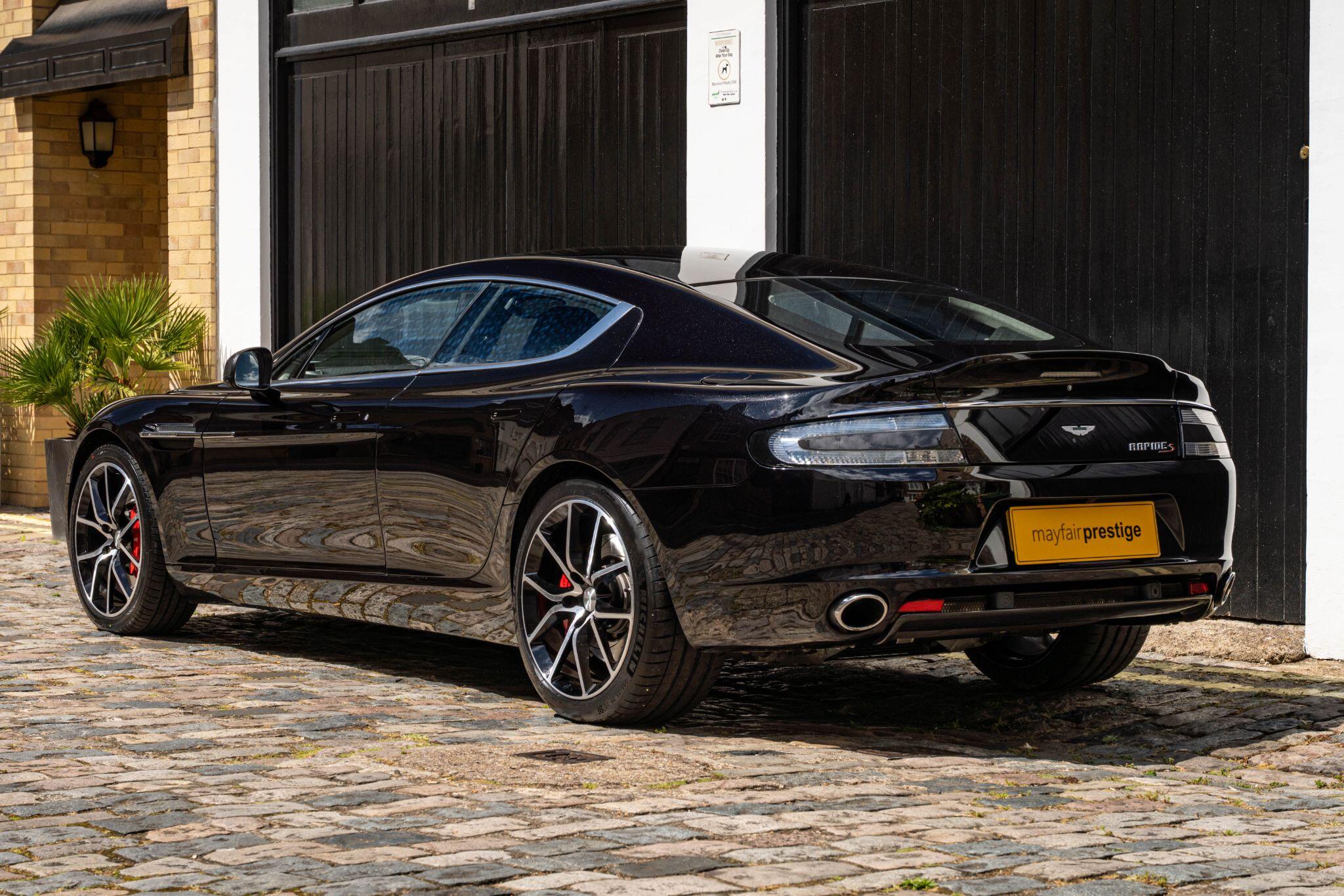 Aston Martin Rapide view 40
