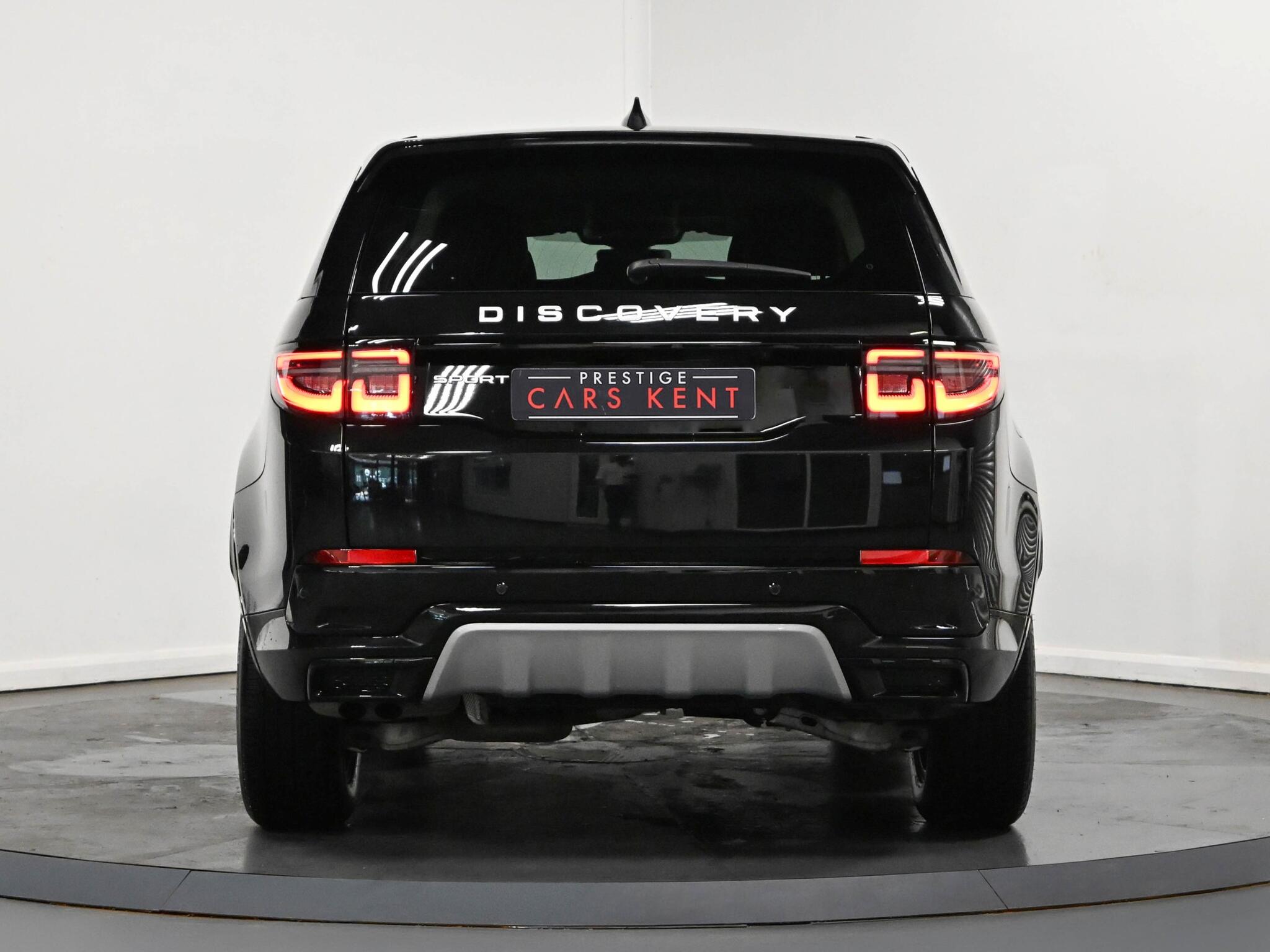 Land Rover Discovery Sport view 24
