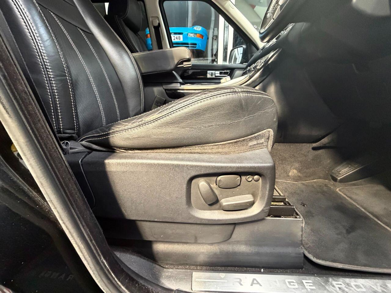 Land Rover Range Rover Sport view 14