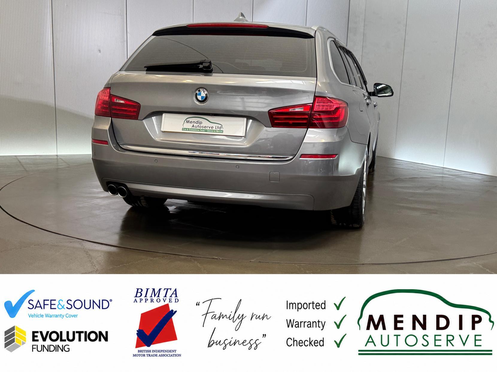 BMW 5 Series view 16