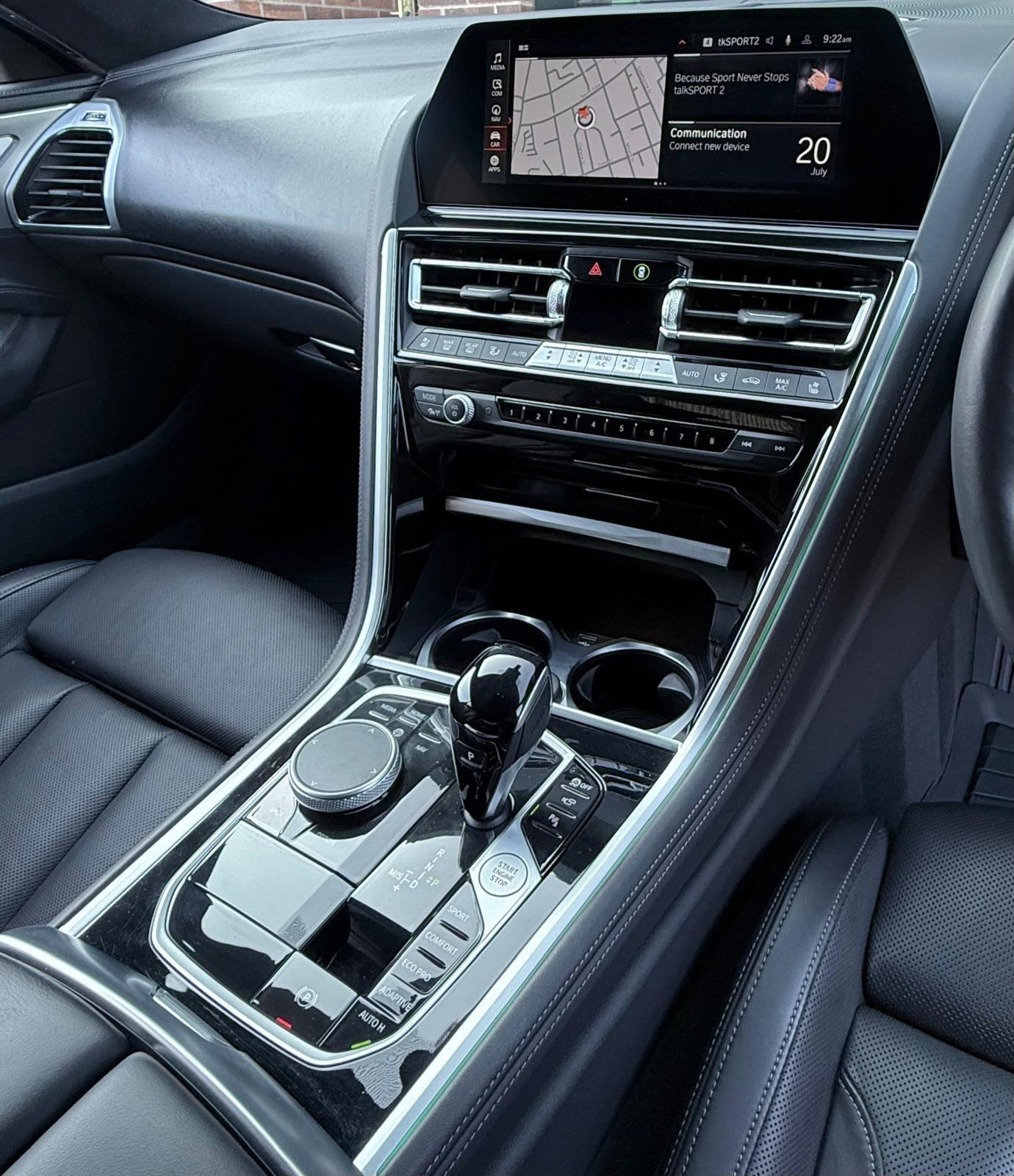 BMW 8 Series view 37