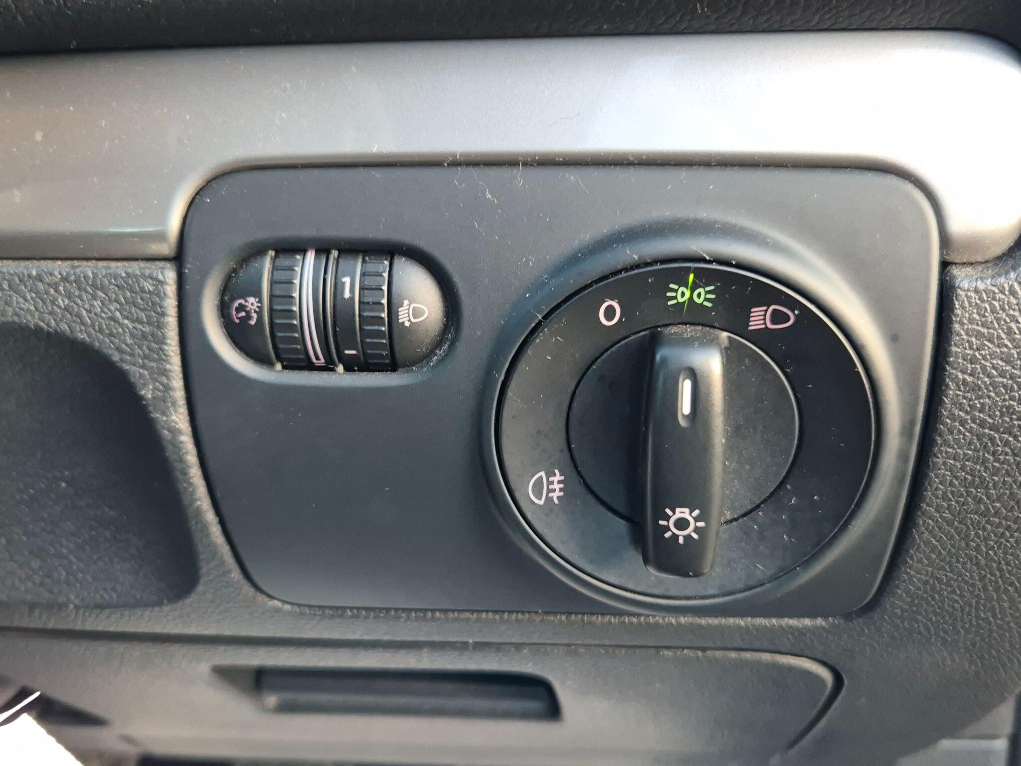 Volkswagen Golf view 10
