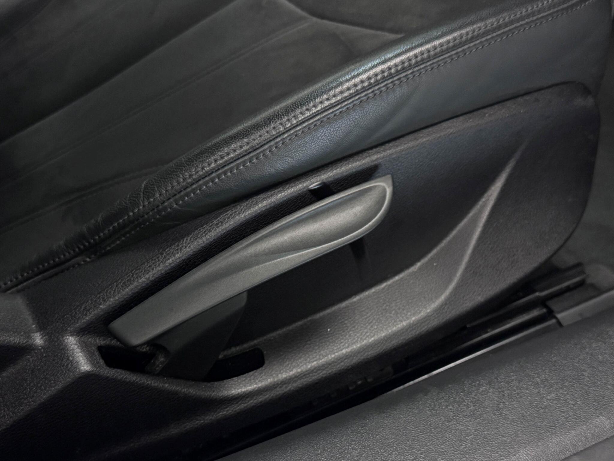 Audi TT view 11