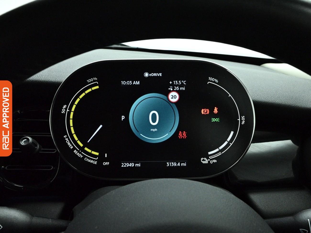Mini Hatch view 12