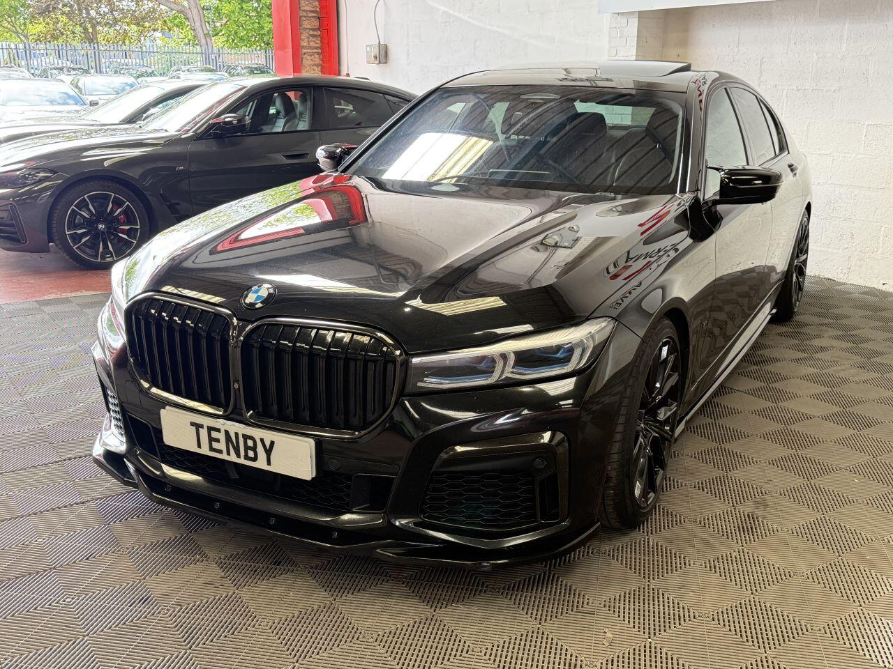 BMW 7 Series view 5
