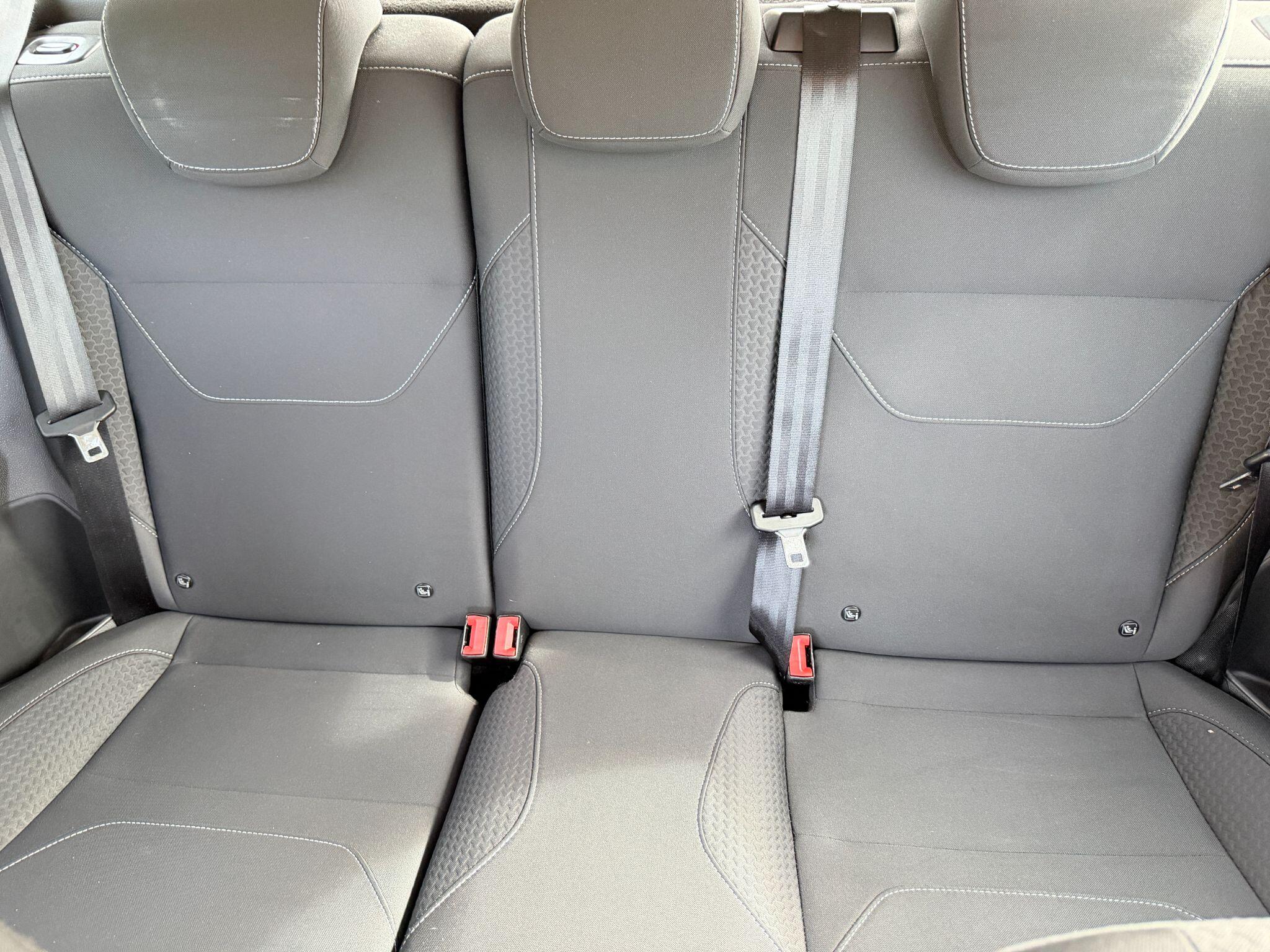 Ford Focus view 27