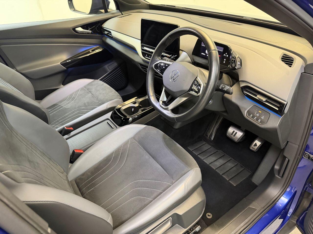 Volkswagen Id.4 view 17
