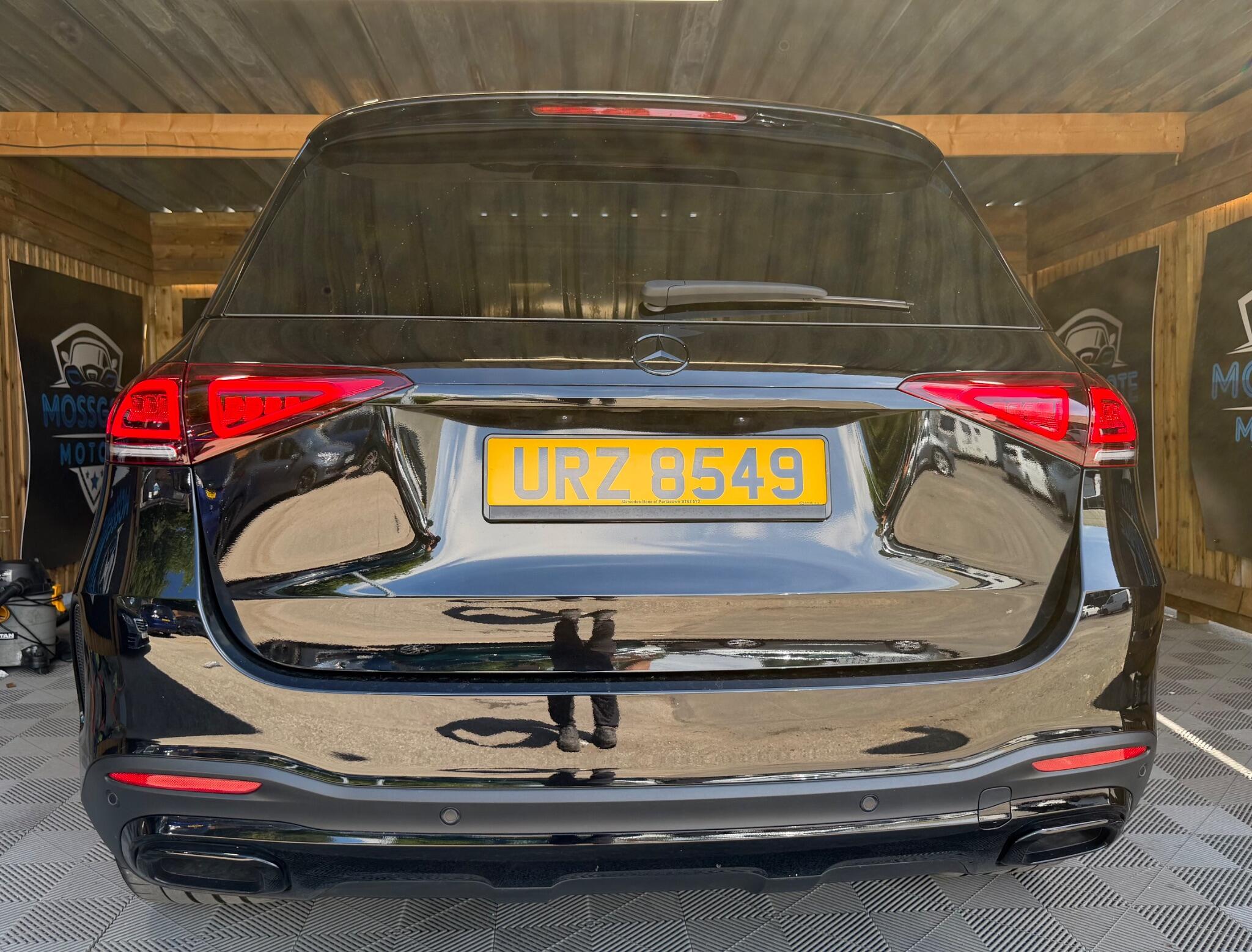 Mercedes-Benz Gle view 22