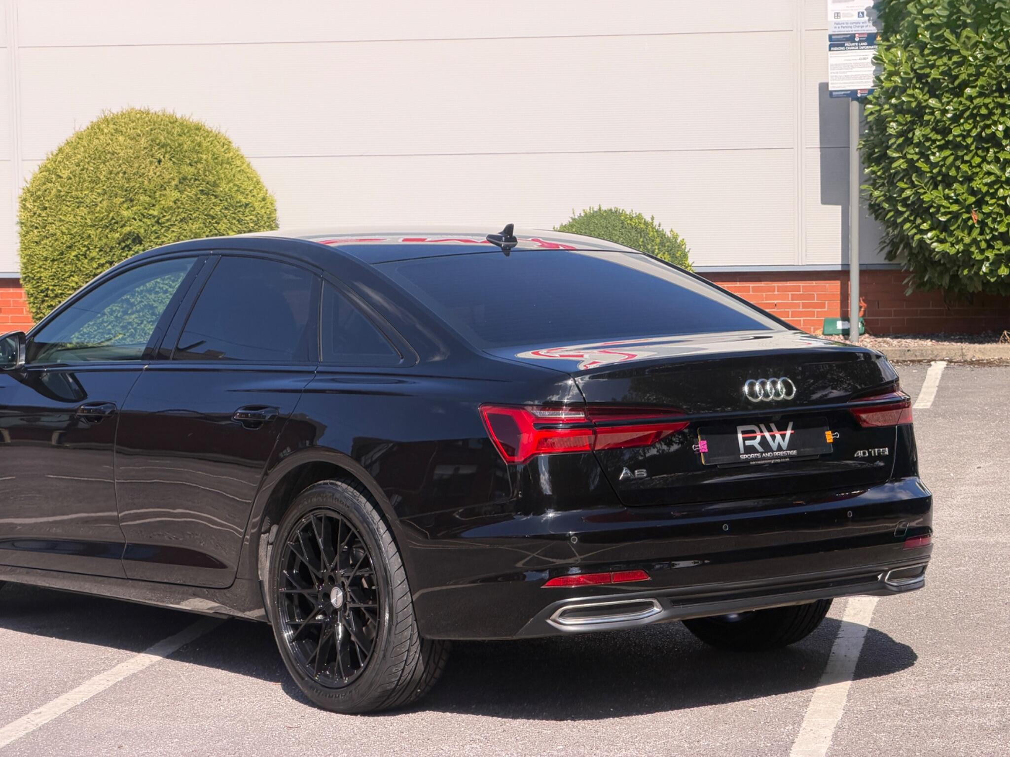 Audi A6 Saloon view 35