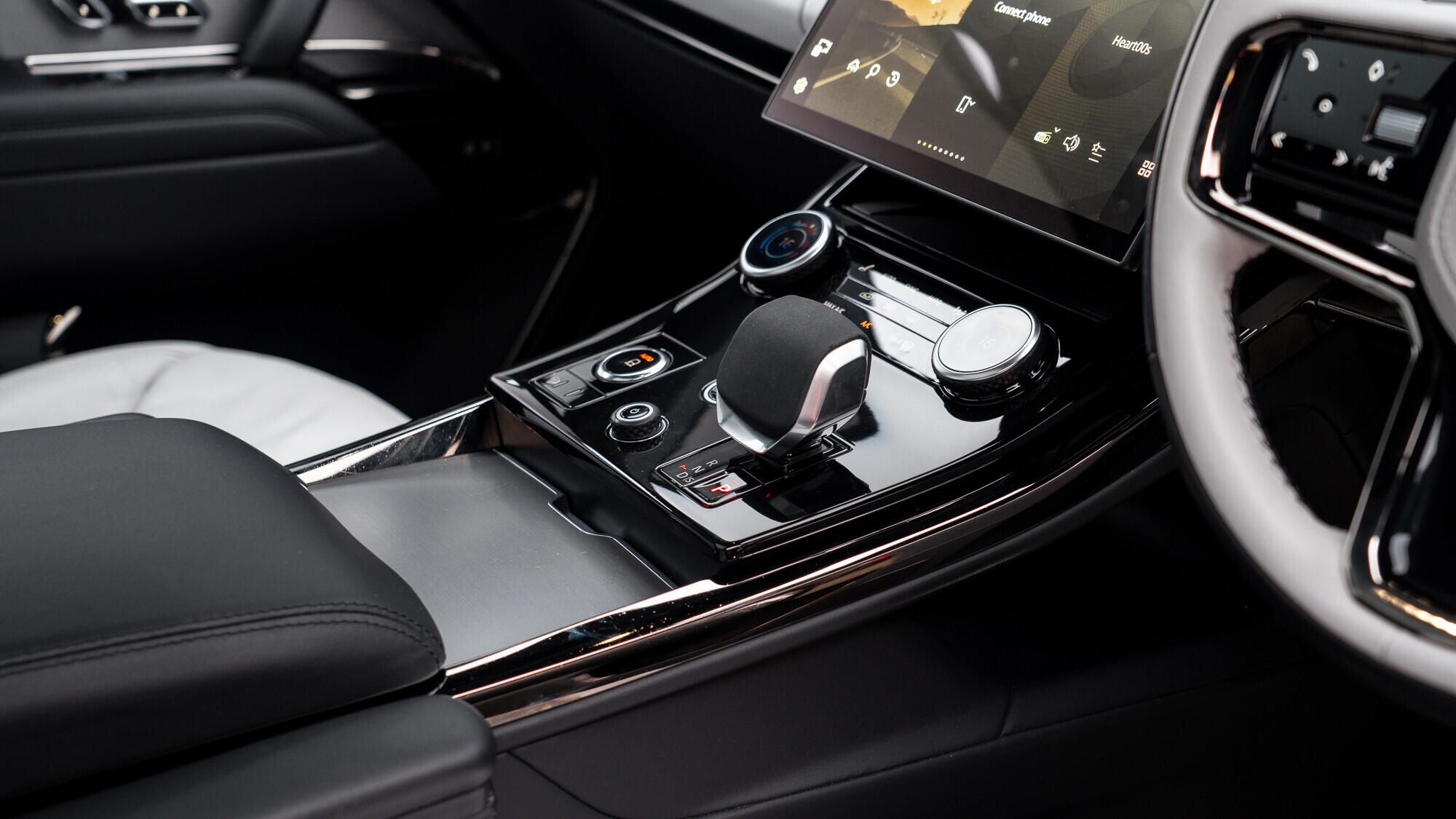 Land Rover Range Rover Sport view 36
