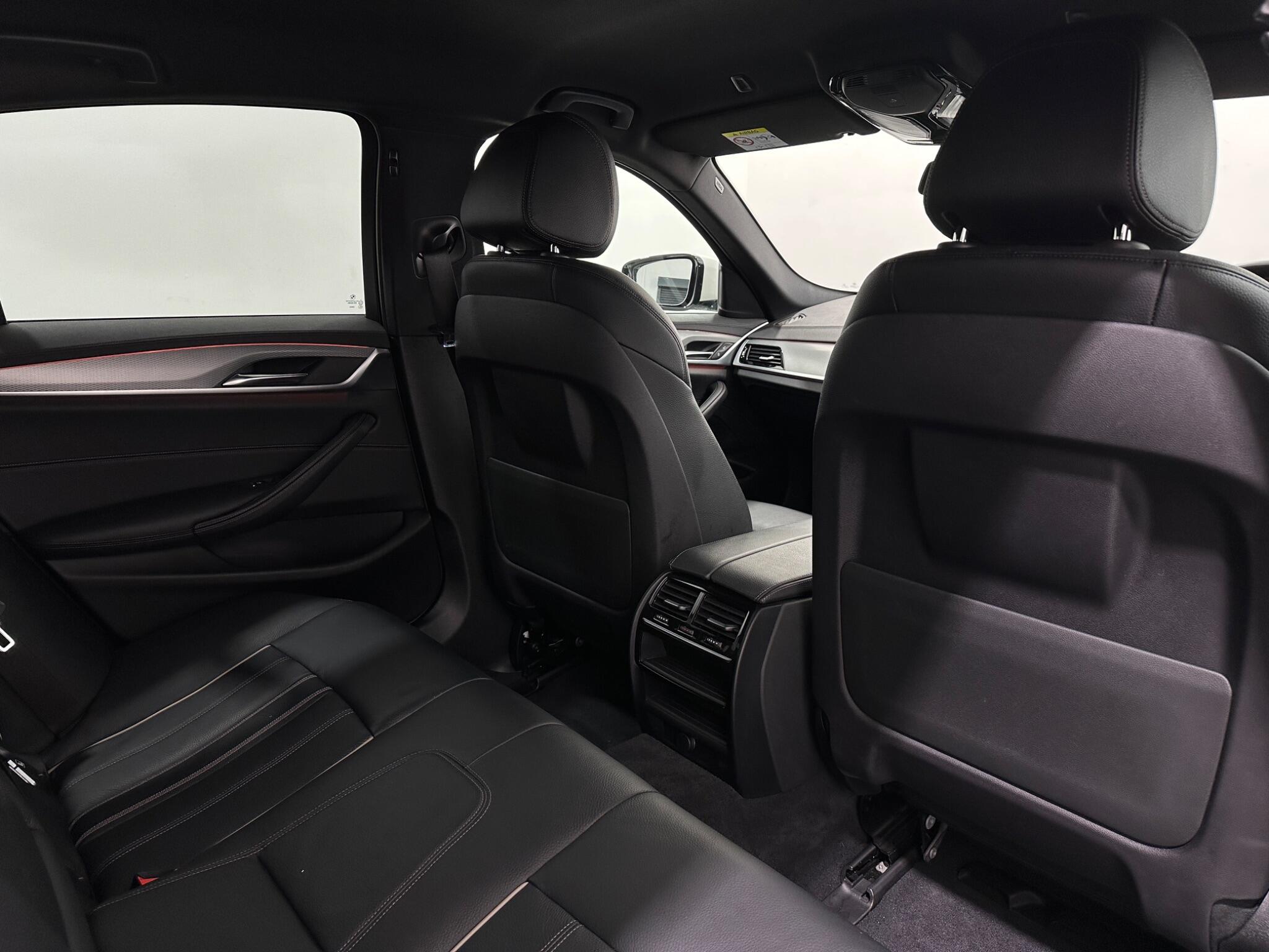 BMW 5 Series view 42