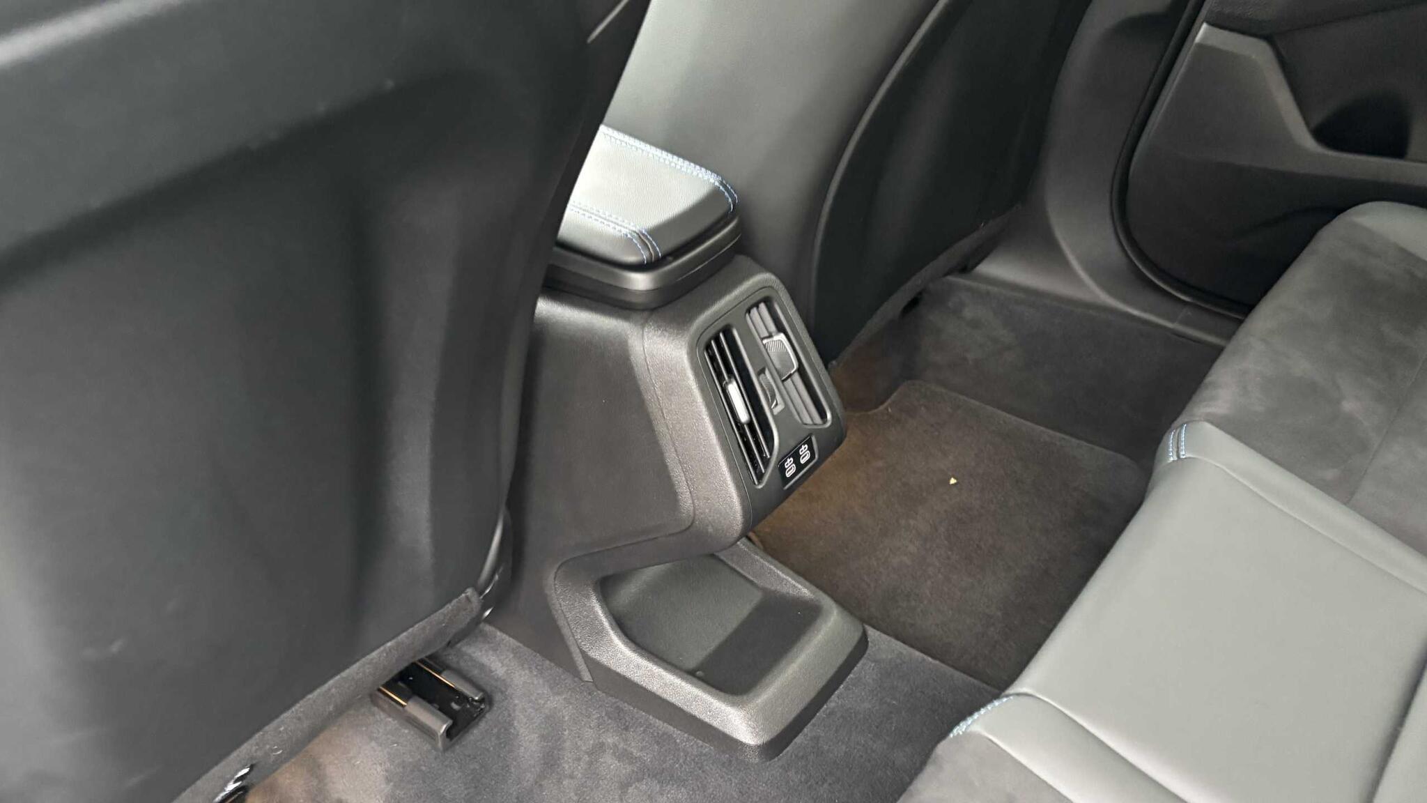 BMW X2 view 29