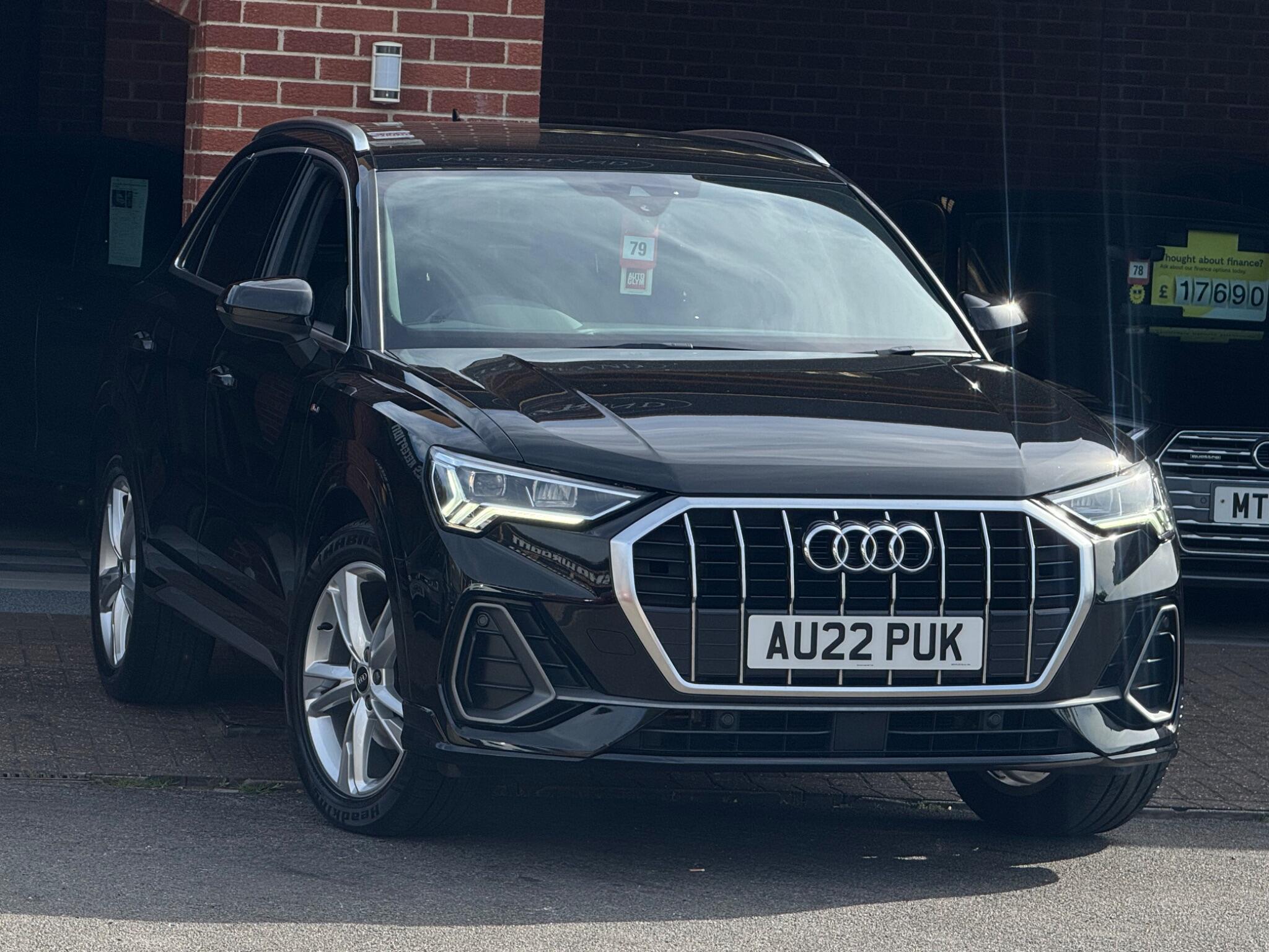 Audi Q3 main image
