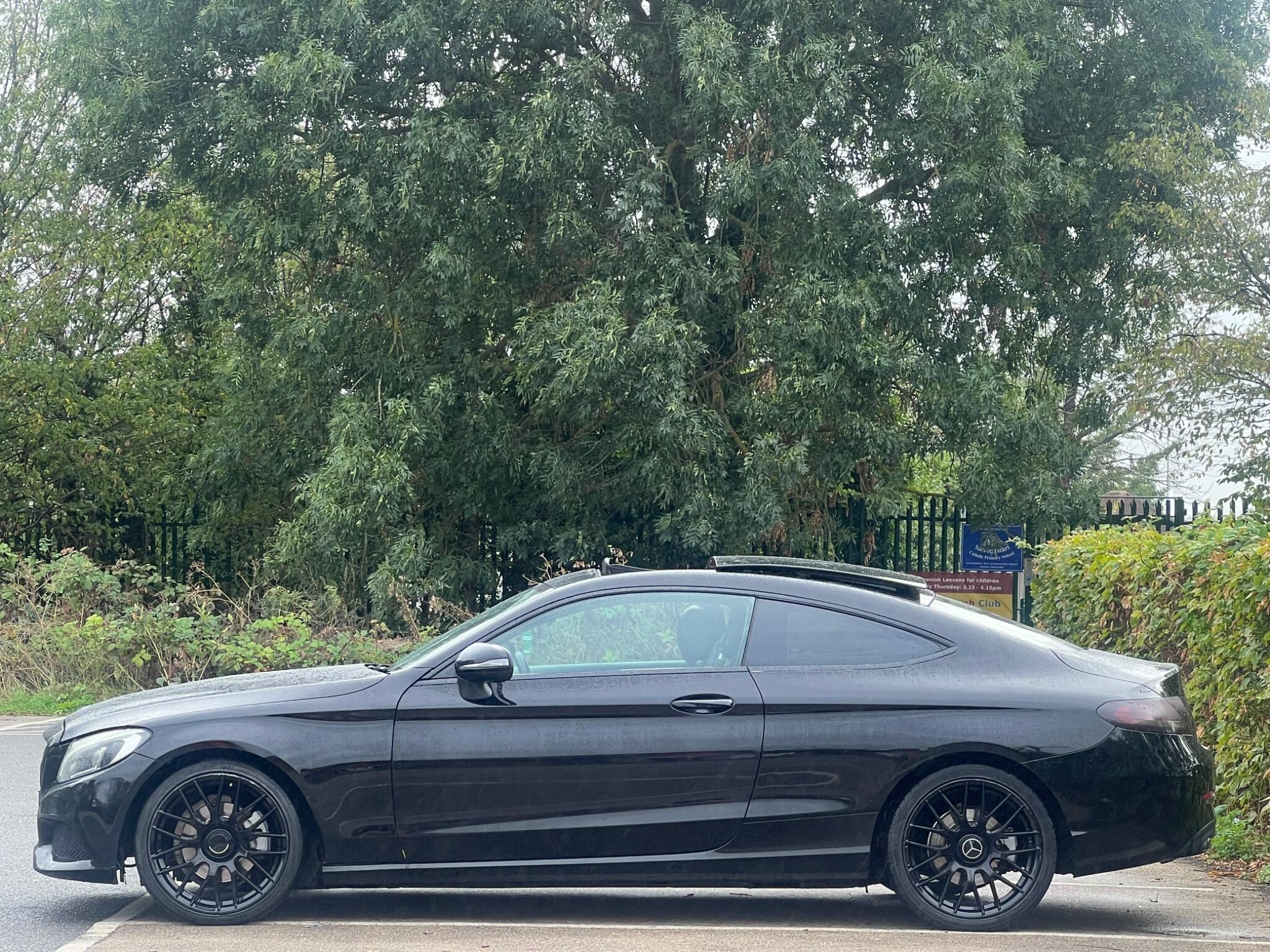 Mercedes-Benz C-Class view 6