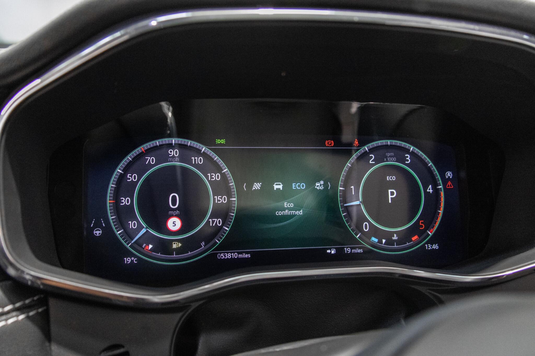 Jaguar F-Pace view 33