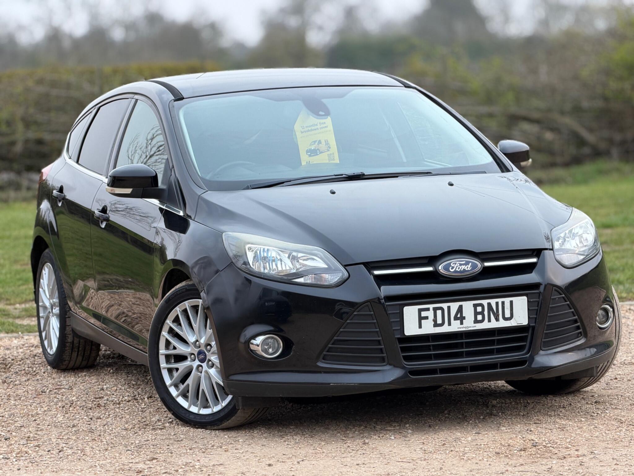 2014 Ford Focus 1.6 TDCi Zetec Euro 5 (s/s) 5dr image 4