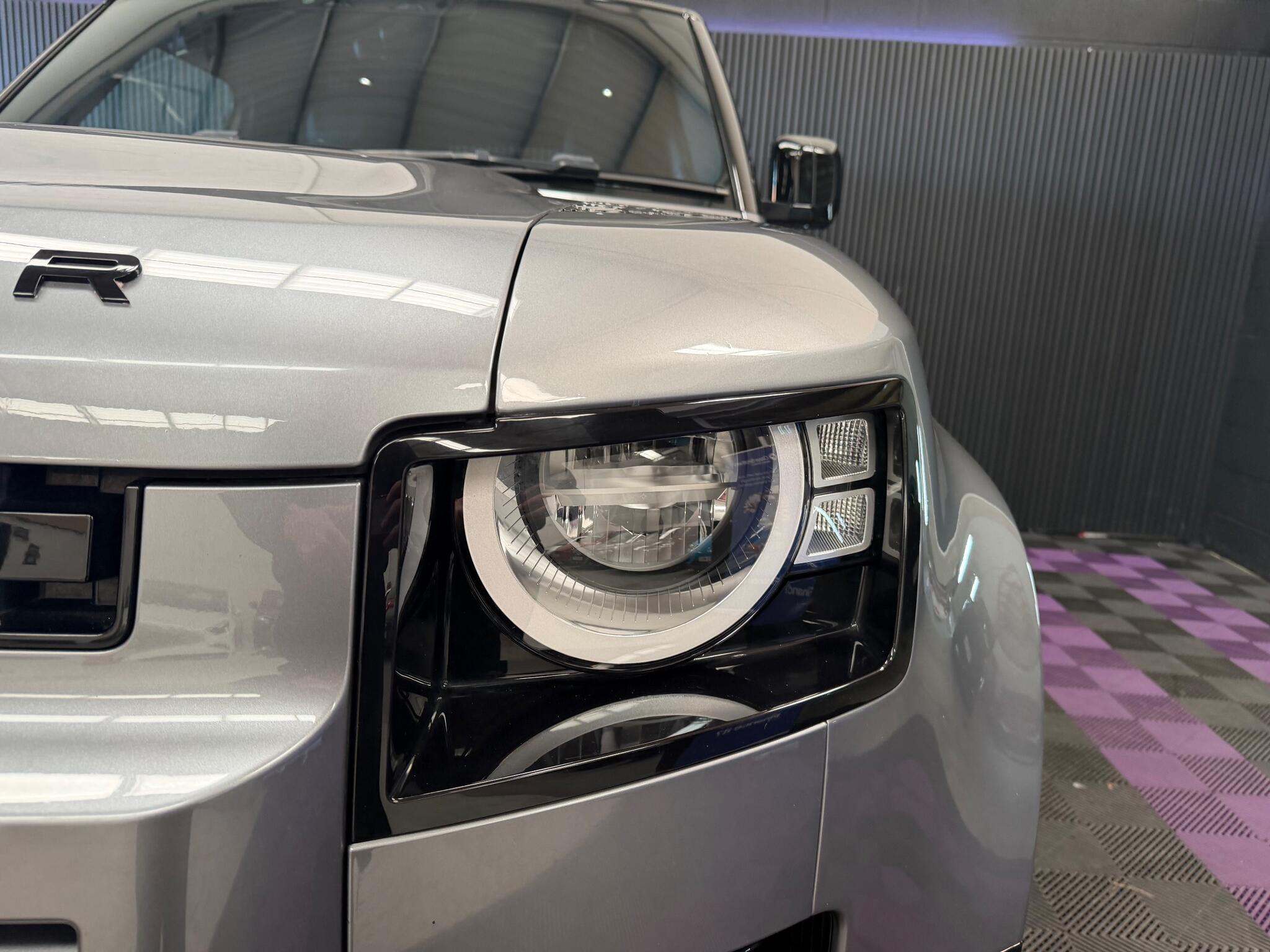 Land Rover Defender view 65