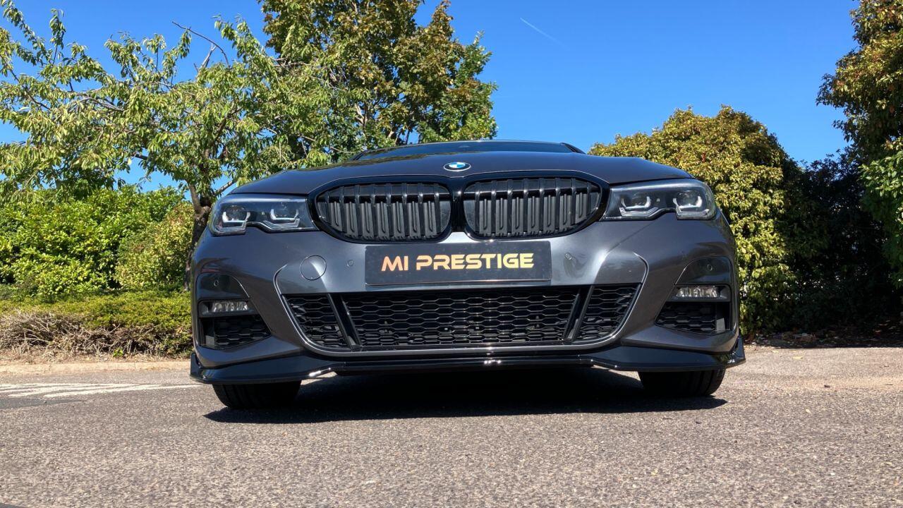 BMW 3 Series view 9