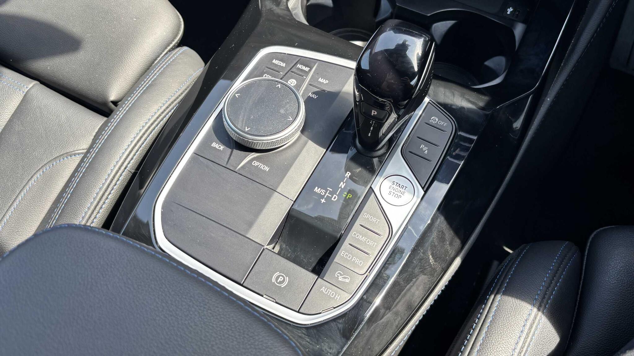 BMW X4 view 15