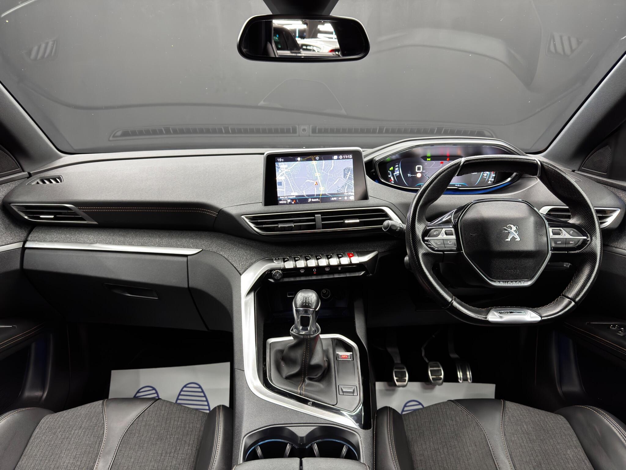 Peugeot 3008 view 10