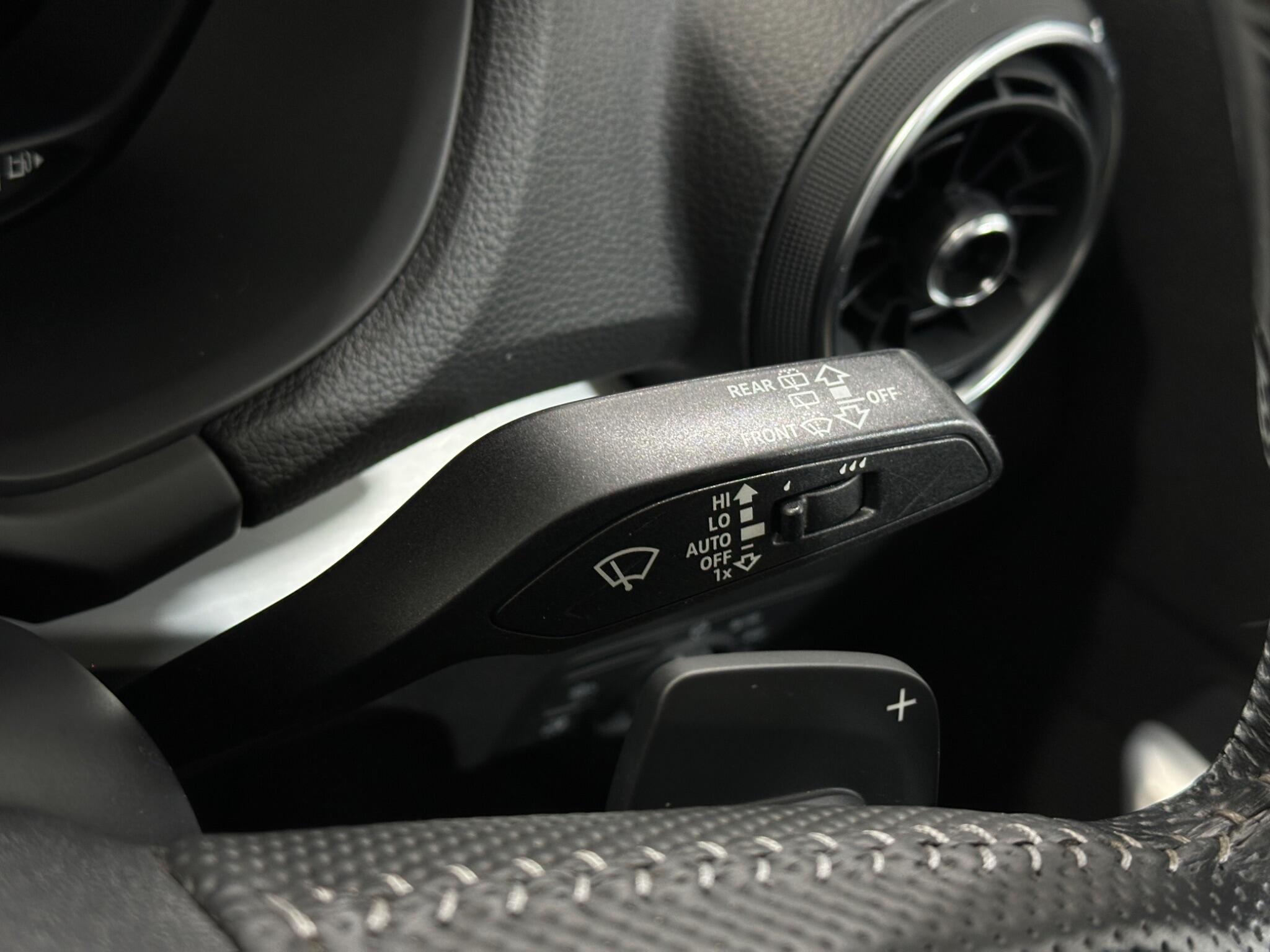 Audi Q2 view 17