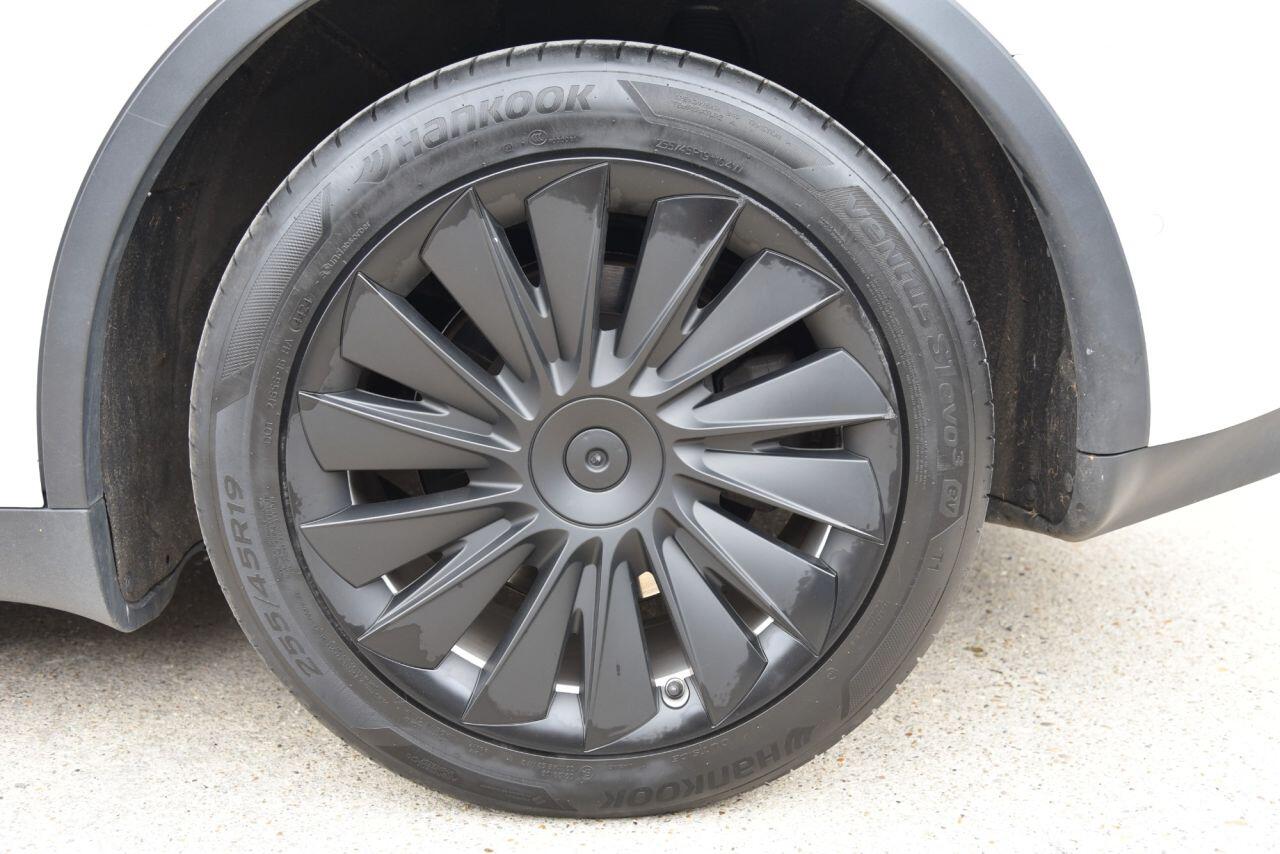 Tesla Model Y view 55