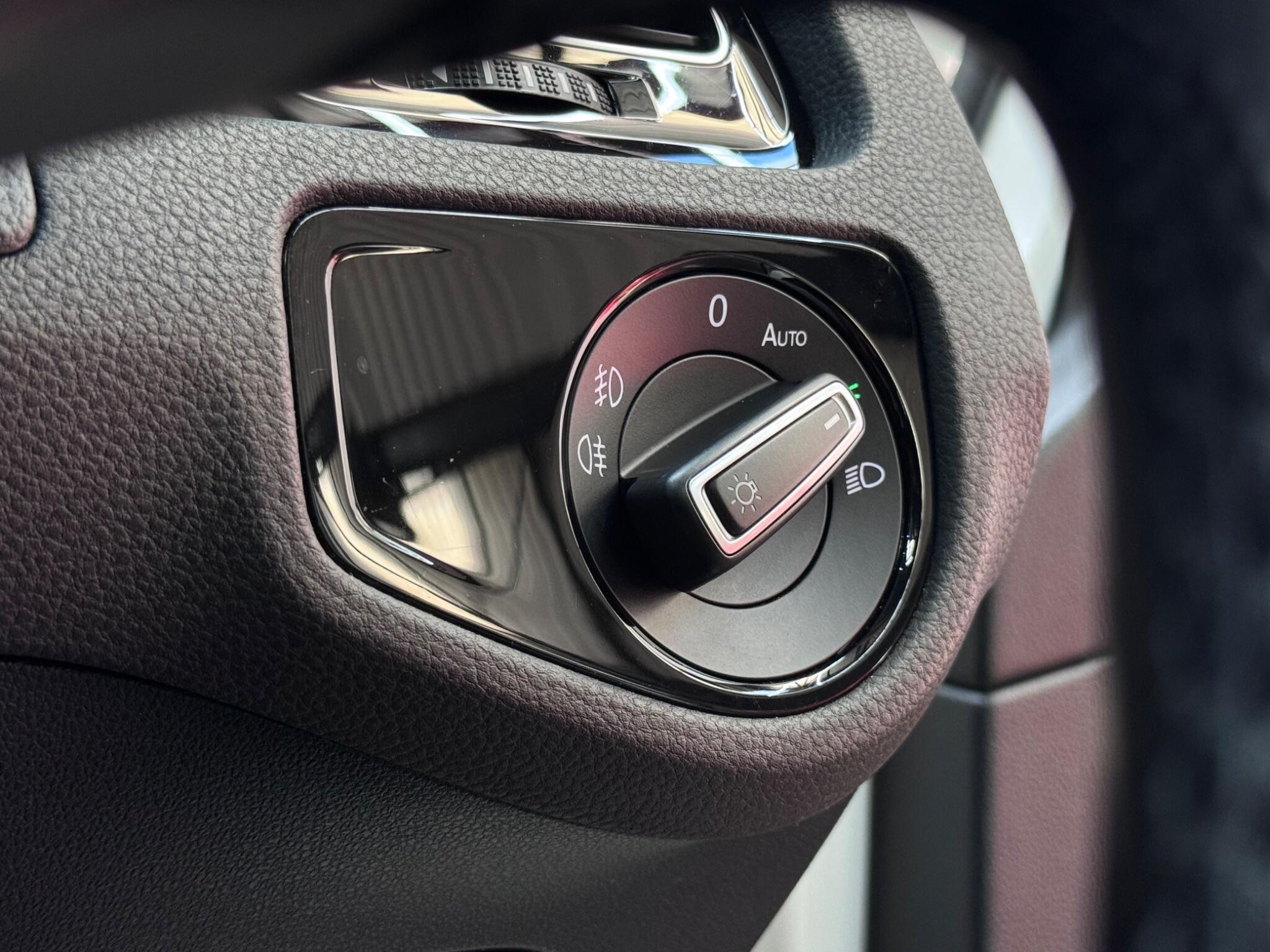 Volkswagen Golf view 35