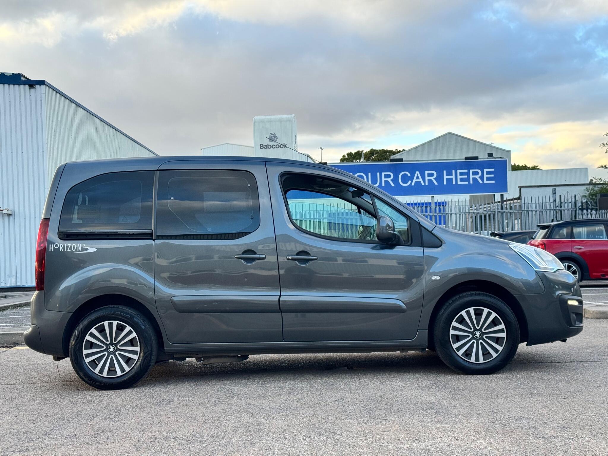 Peugeot Partner Tepee view 18