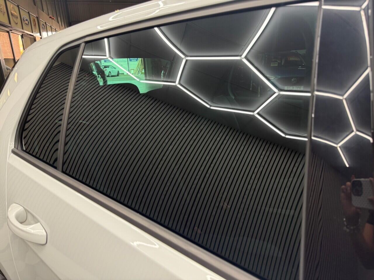 Volkswagen Golf view 25