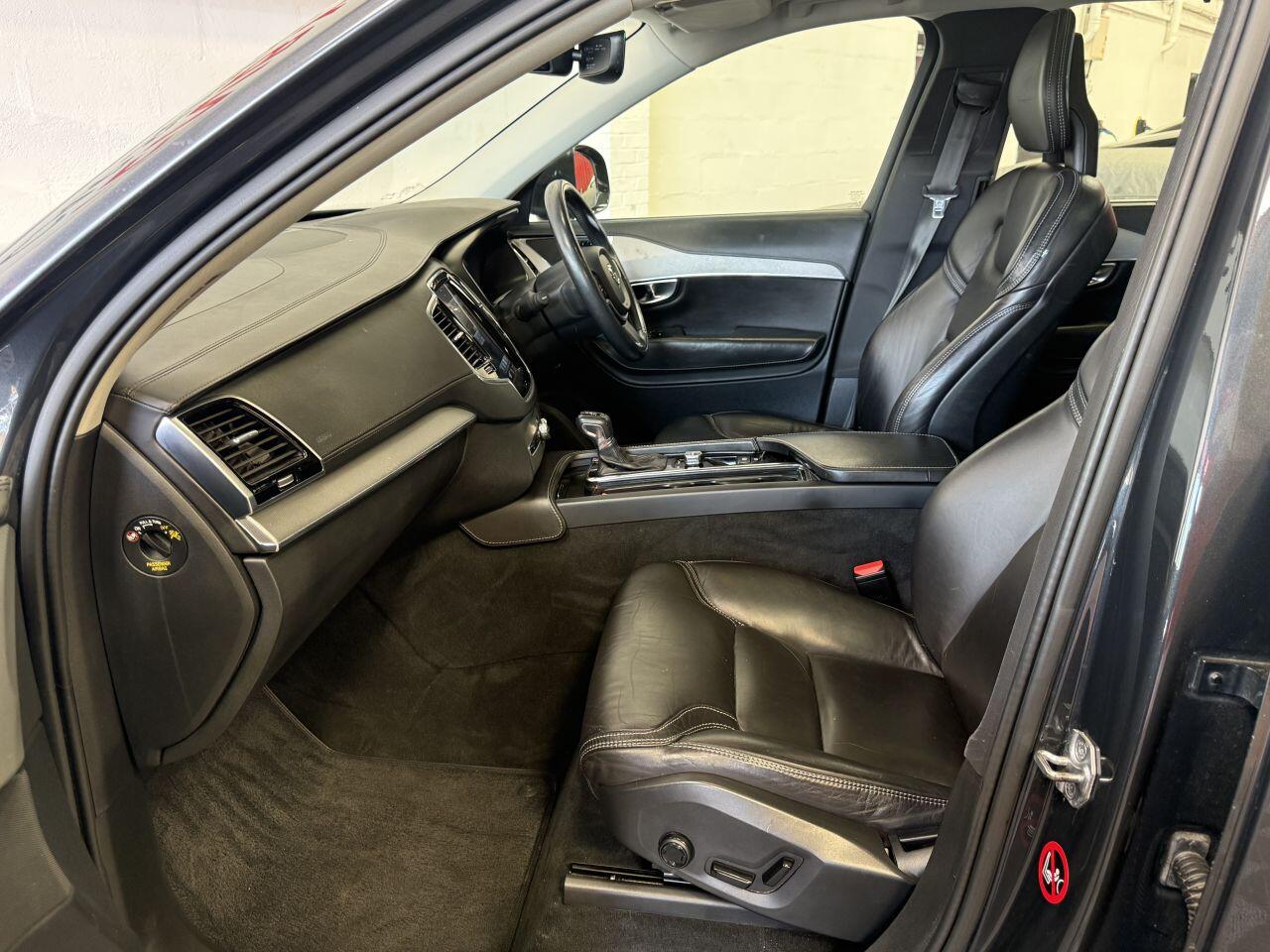 Volvo XC90 view 56