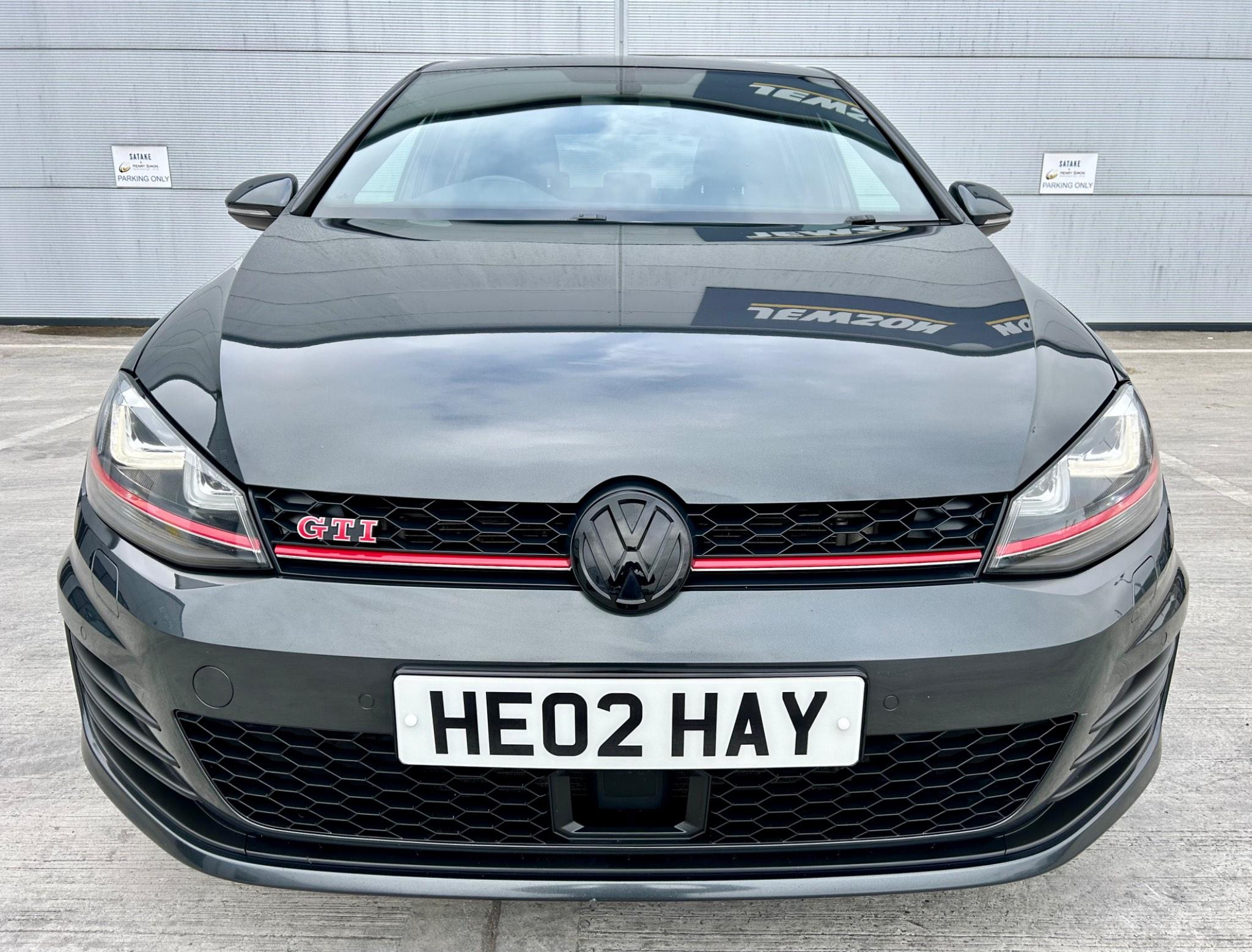 Volkswagen Golf view 2
