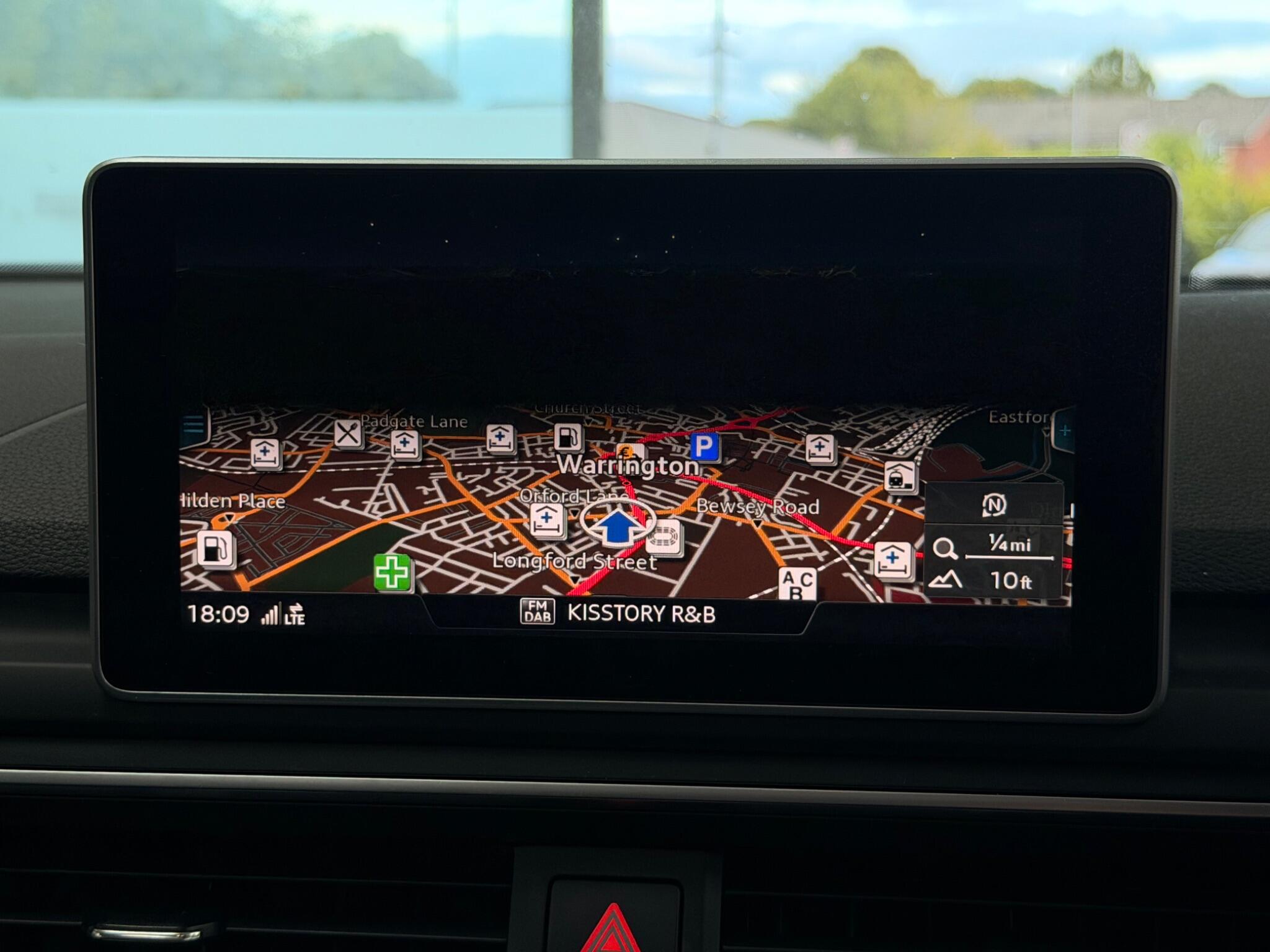 Audi A4 view 32