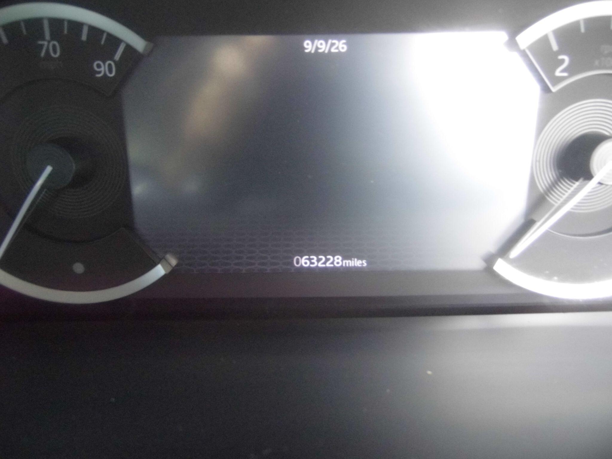 Land Rover Discovery Sport view 25