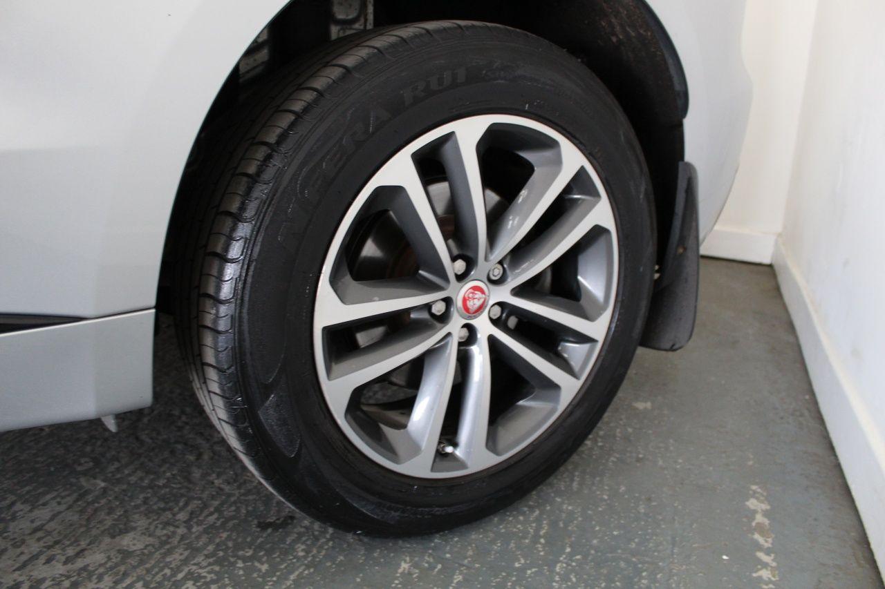 Jaguar F-Pace view 64
