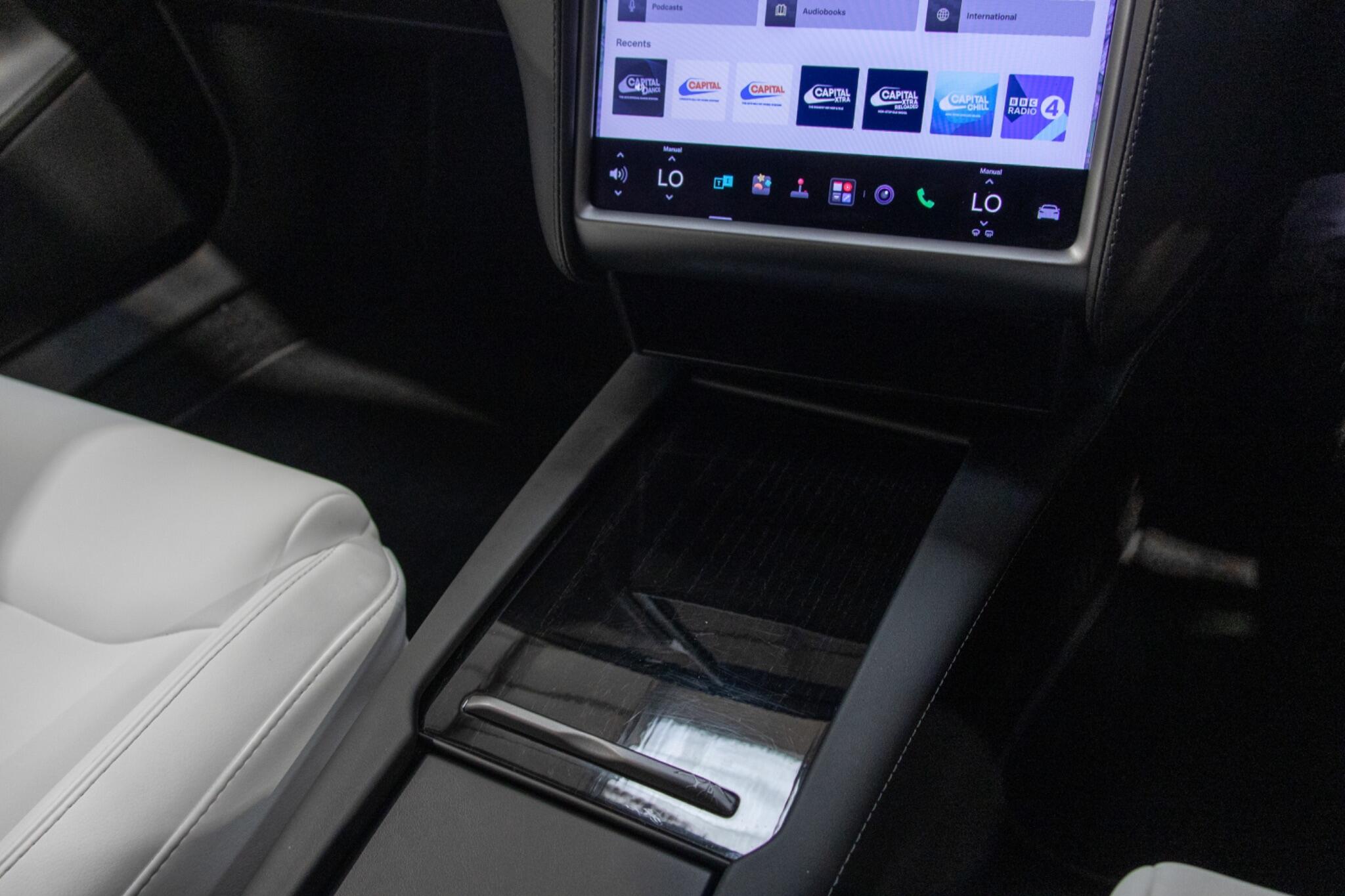 Tesla Model S view 28