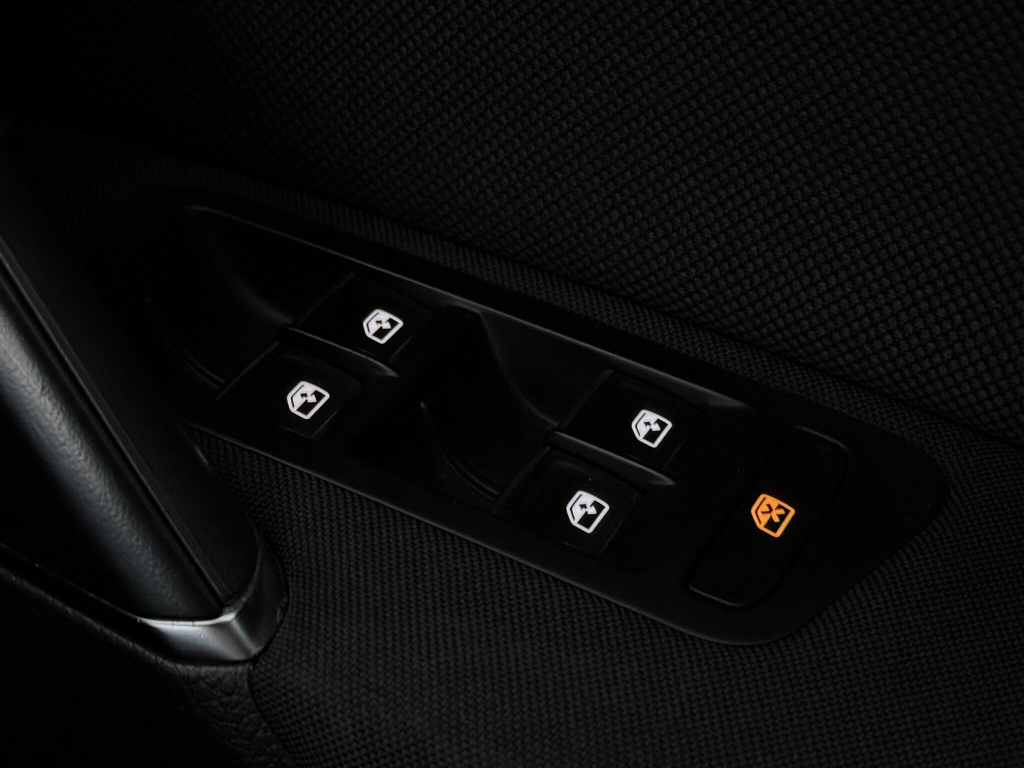 Volkswagen Golf view 20
