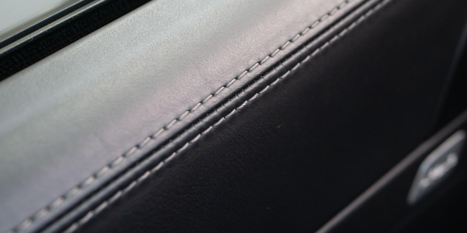 Porsche 911 view 30
