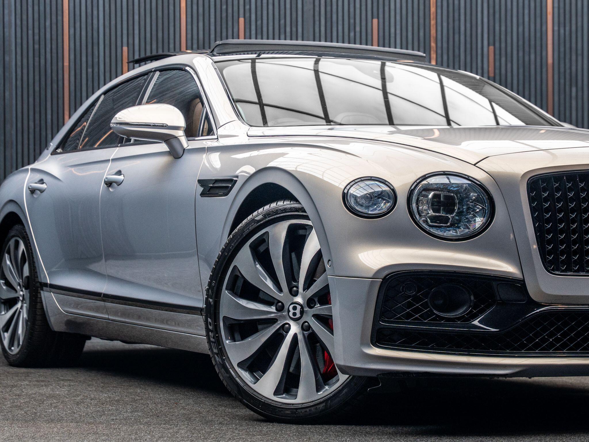 Bentley Flying Spur view 7
