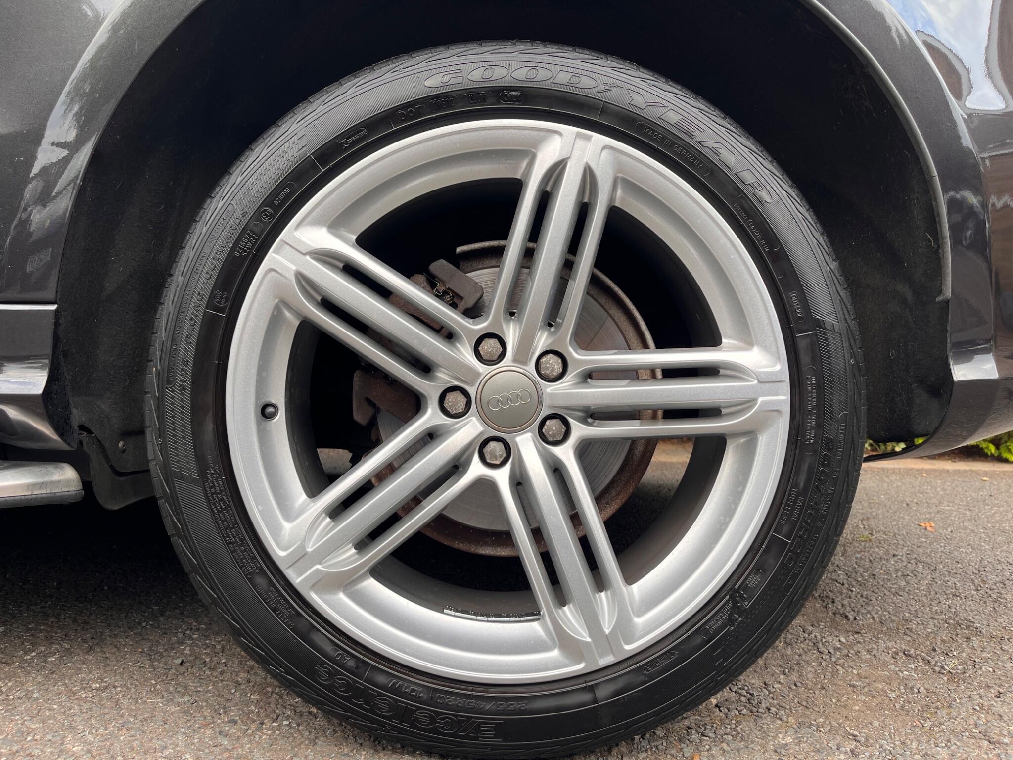 Audi Q5 view 41