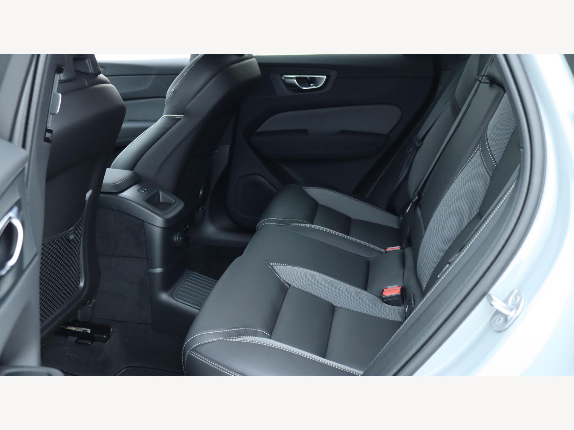 Volvo XC60 view 31