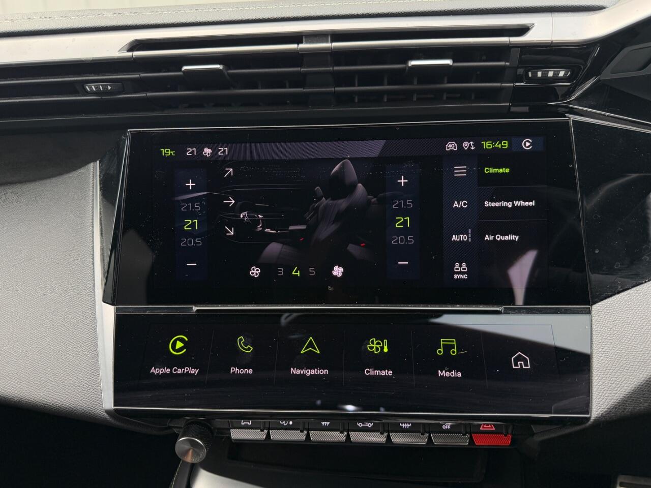 Peugeot 308 view 18