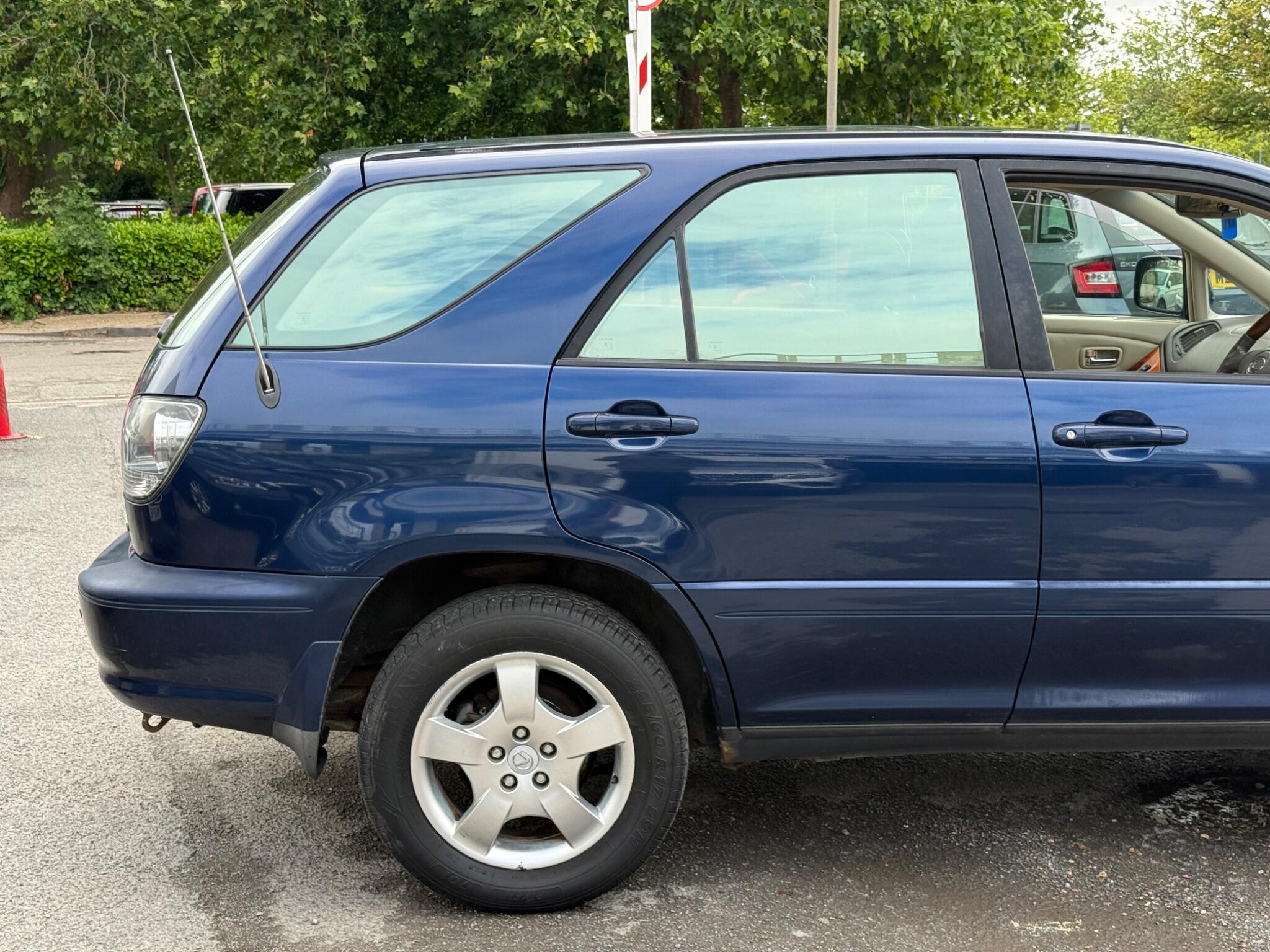 Lexus RX - Image 22