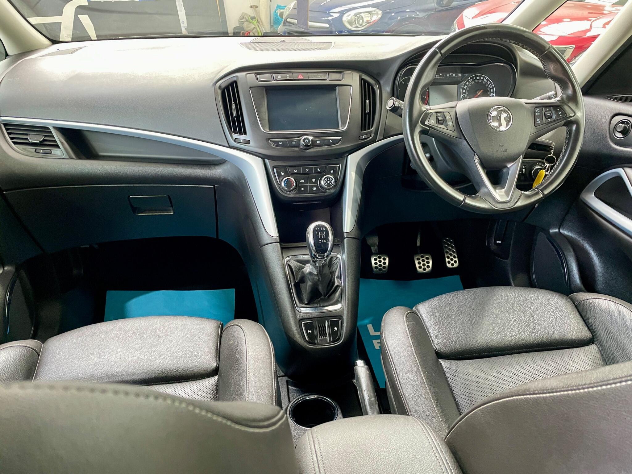 Vauxhall Zafira Tourer view 10