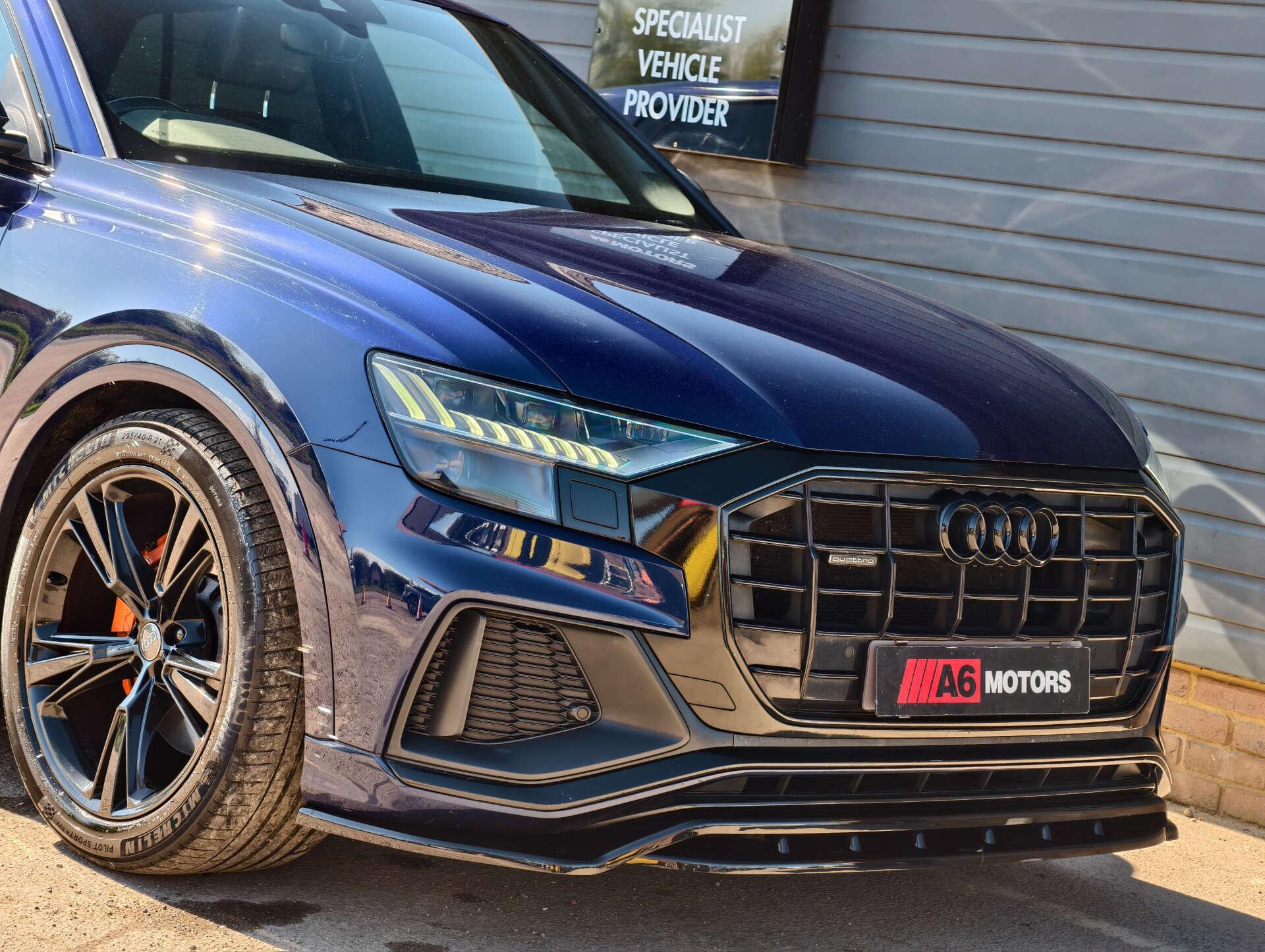 Audi Q8 view 21