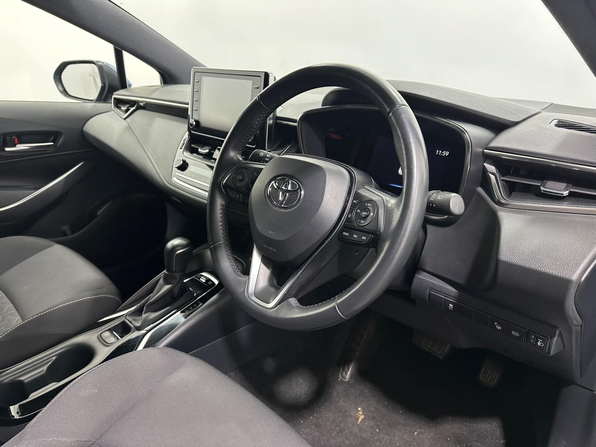Toyota Corolla view 11