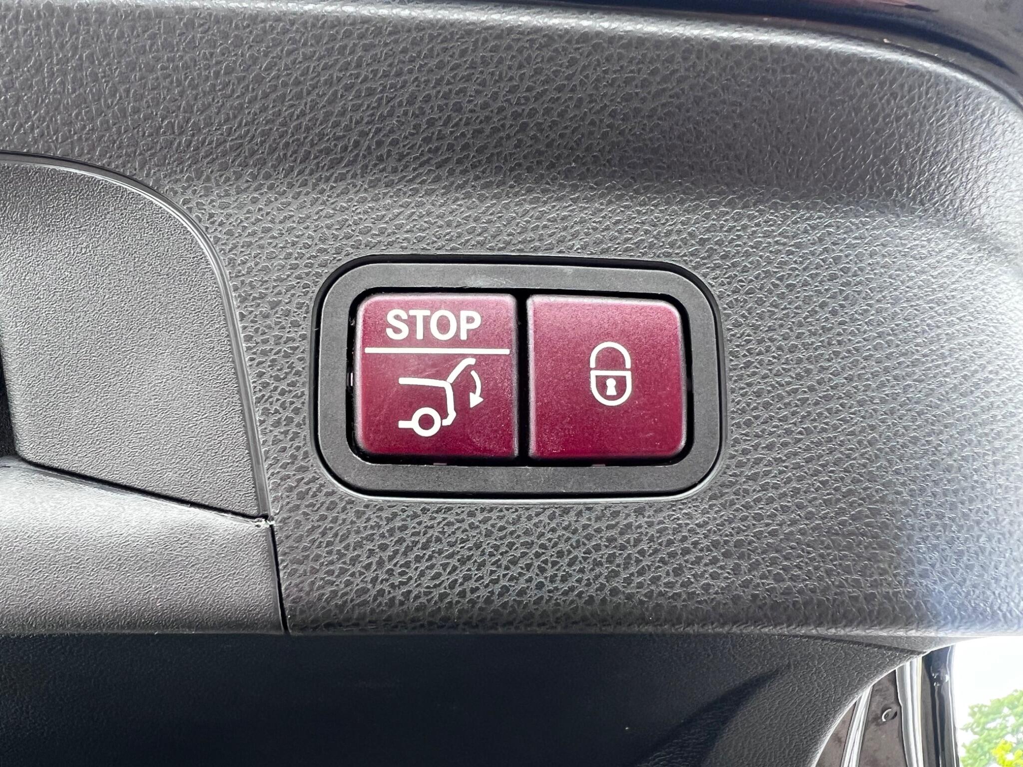 Mercedes-Benz GLC view 37