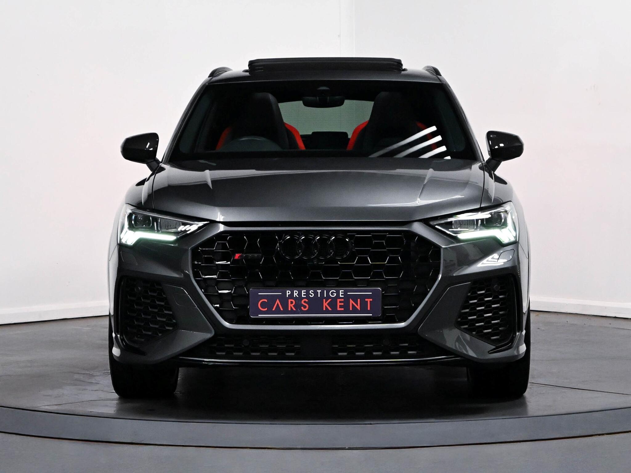Audi RS Q3 view 18
