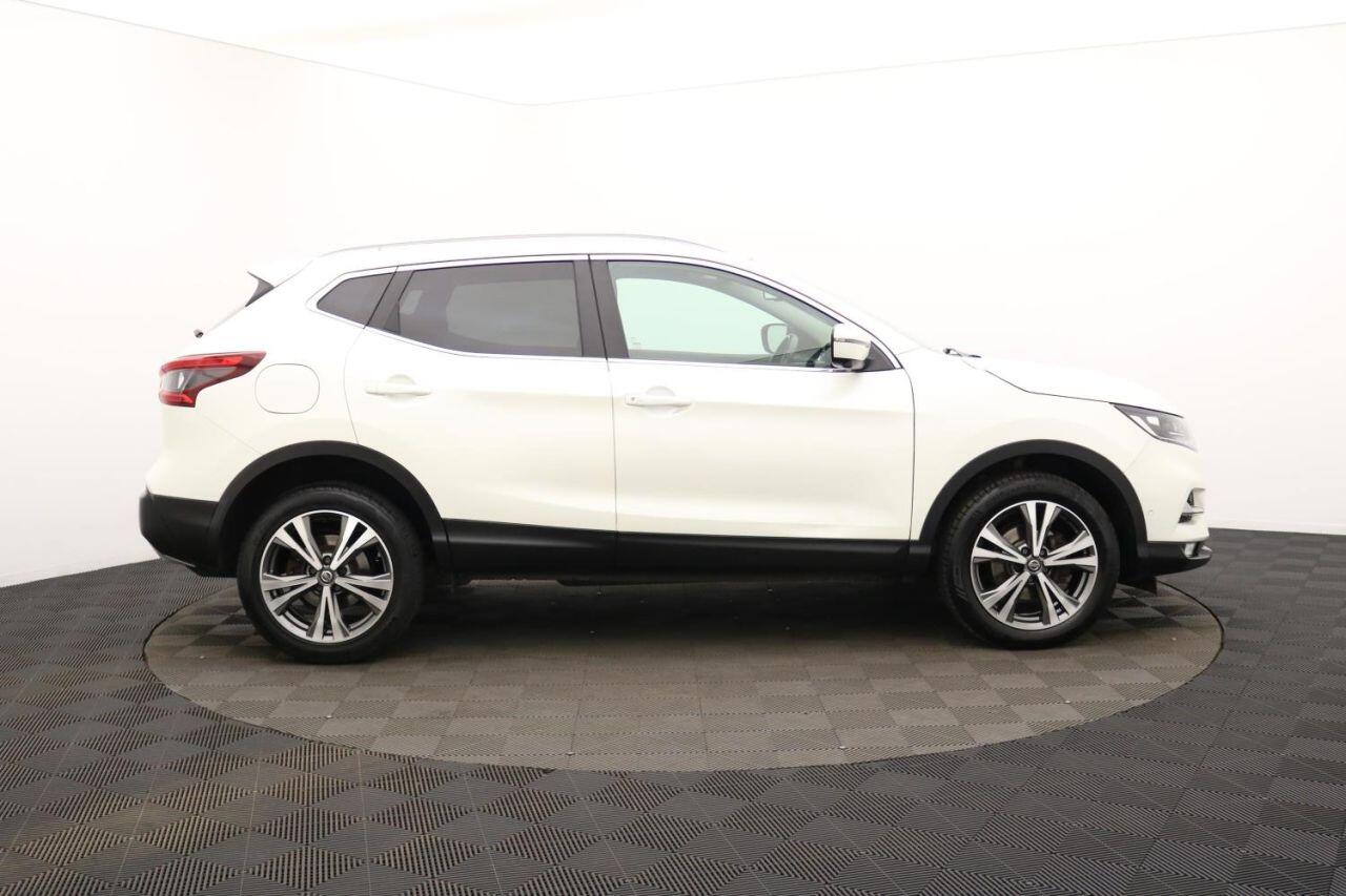 Nissan Qashqai view 2