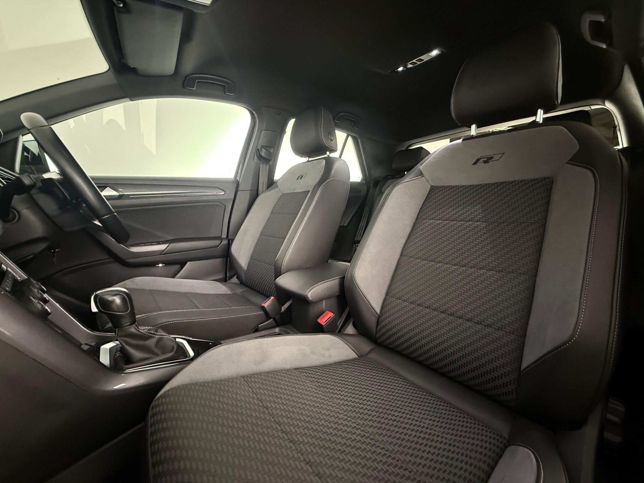 Volkswagen T-Roc view 31