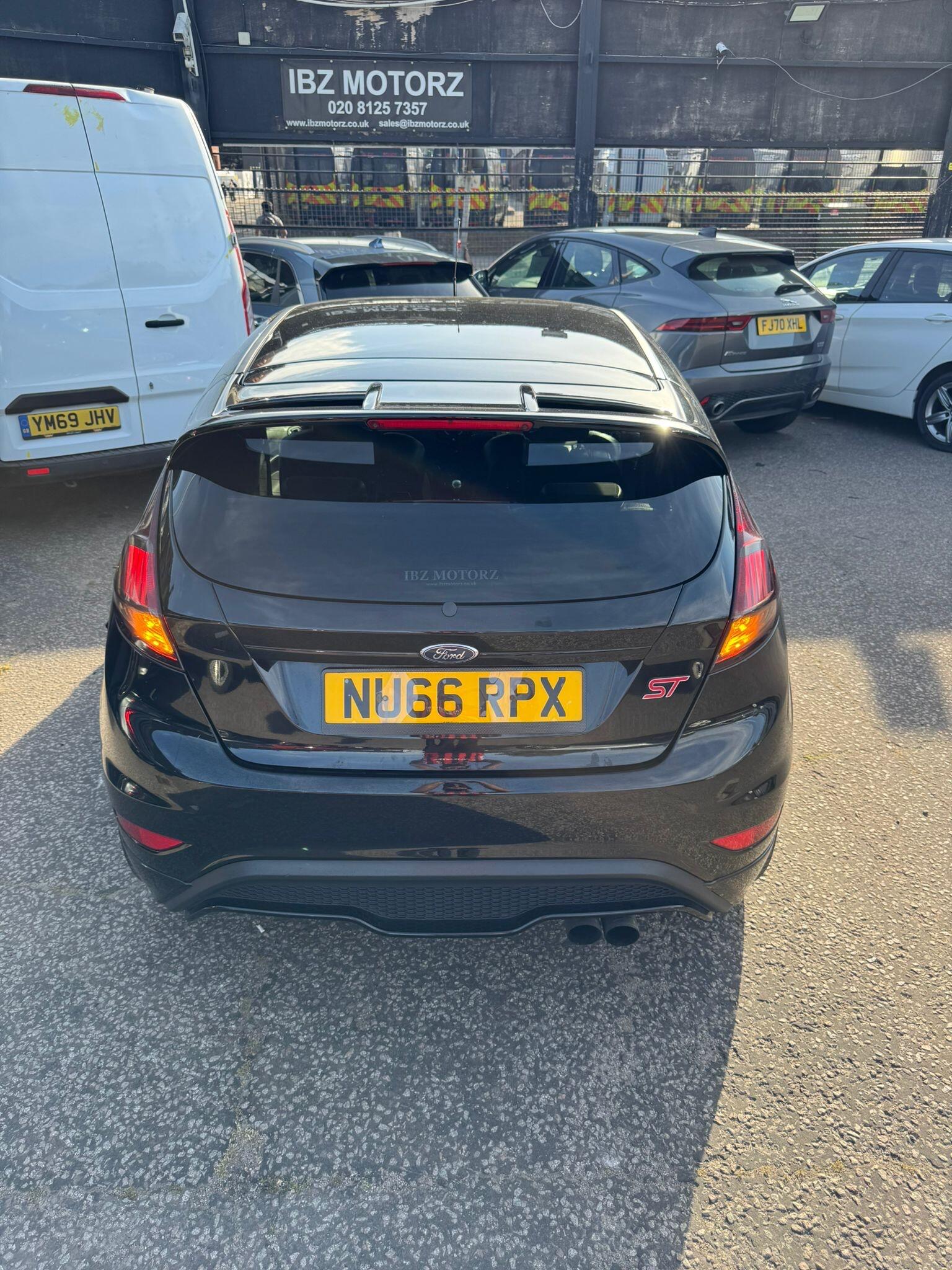 Ford Fiesta view 27